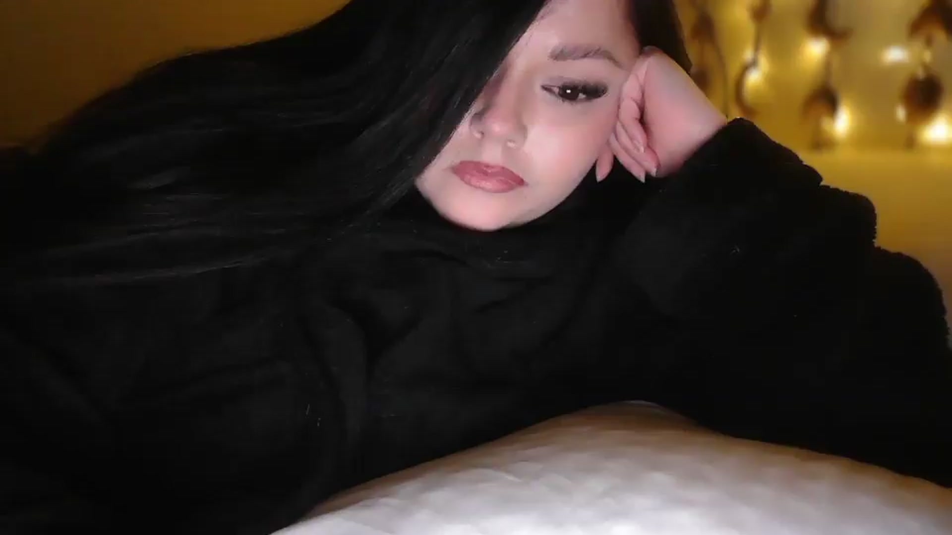 Gallery image thumbnail from TitsMcgeee's myfreecams stream on, 05/12/2026, 03:32 image 19 of 20