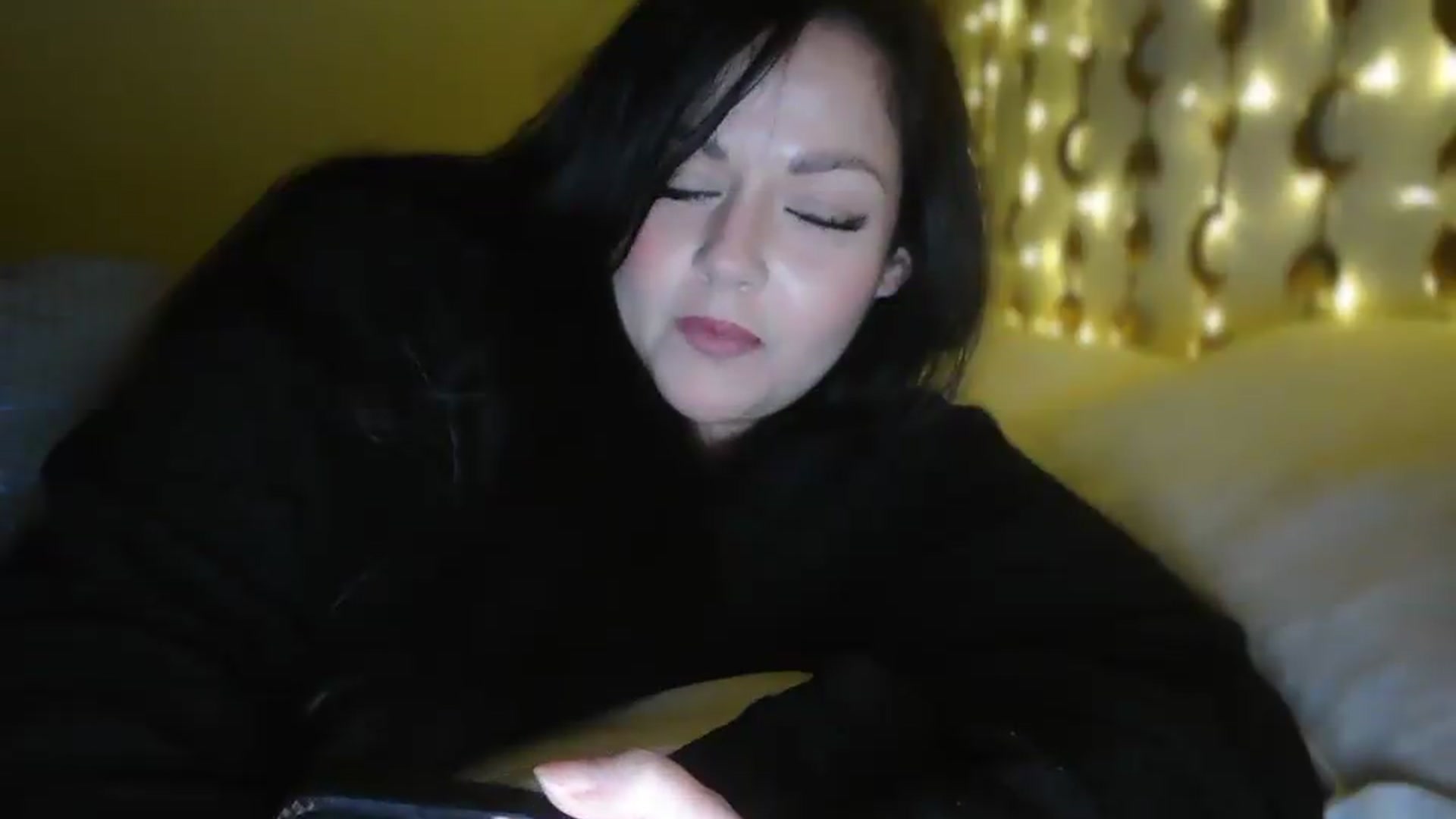 Gallery image thumbnail from TitsMcgeee's myfreecams stream on, 05/12/2026, 03:32 image 18 of 20
