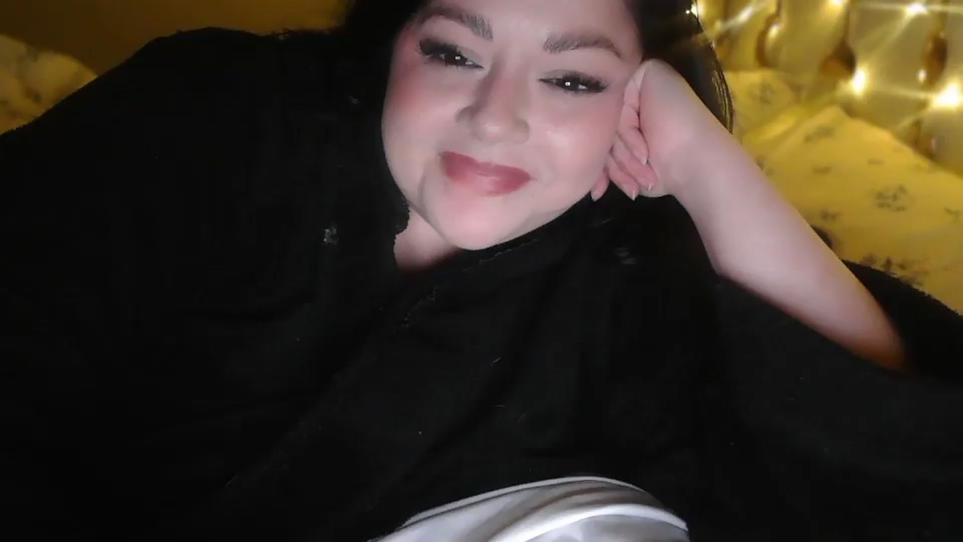 Gallery image thumbnail from TitsMcgeee's myfreecams stream on, 05/21/2026, 07:10 image 3 of 20