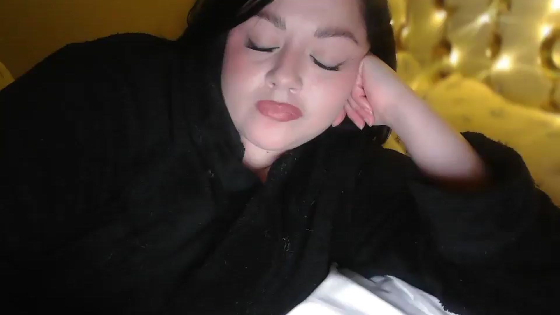 Gallery image thumbnail from TitsMcgeee's myfreecams stream on, 05/21/2026, 07:10 image 20 of 20
