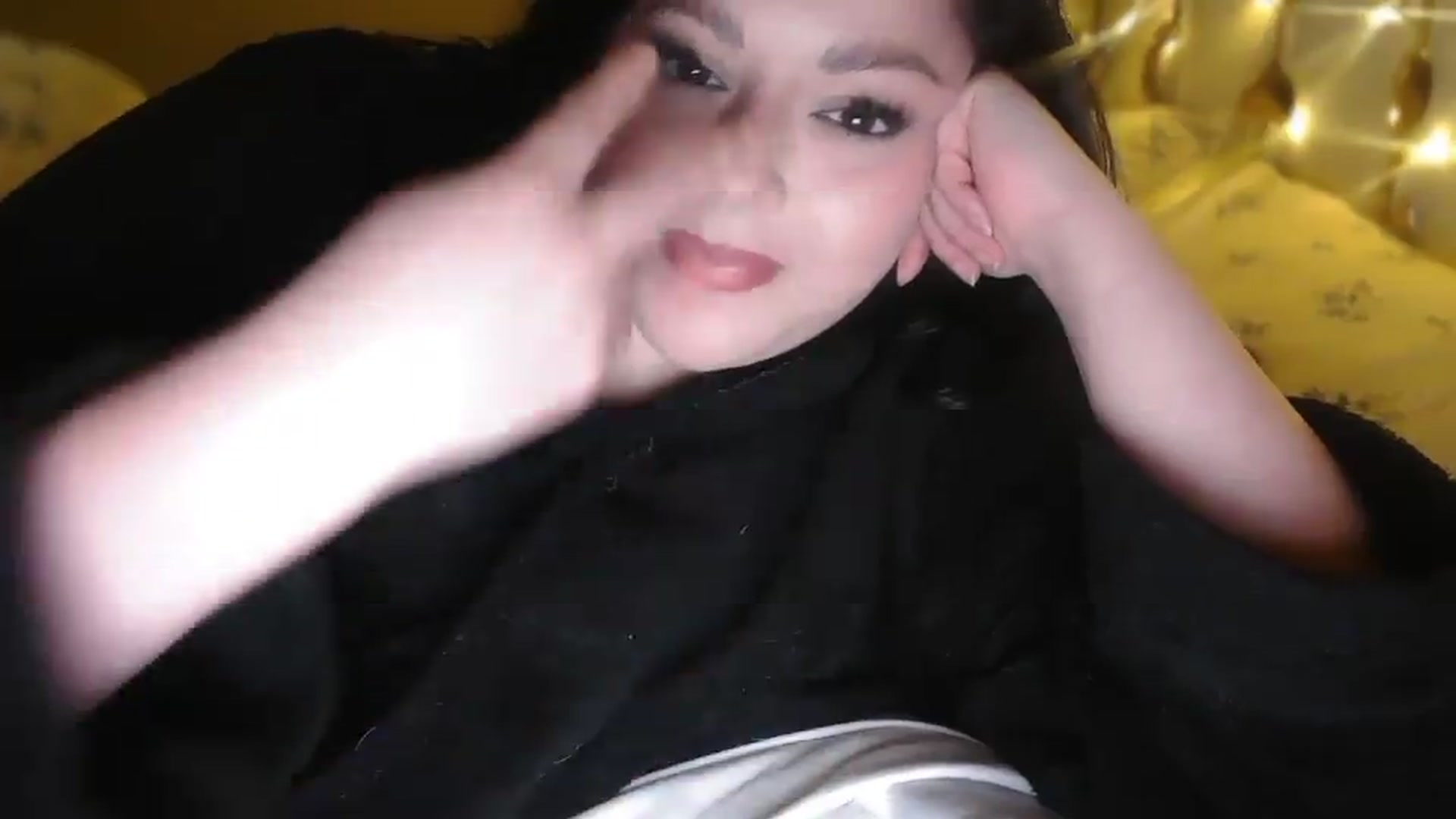 Gallery image thumbnail from TitsMcgeee's myfreecams stream on, 05/21/2026, 07:10 image 2 of 20