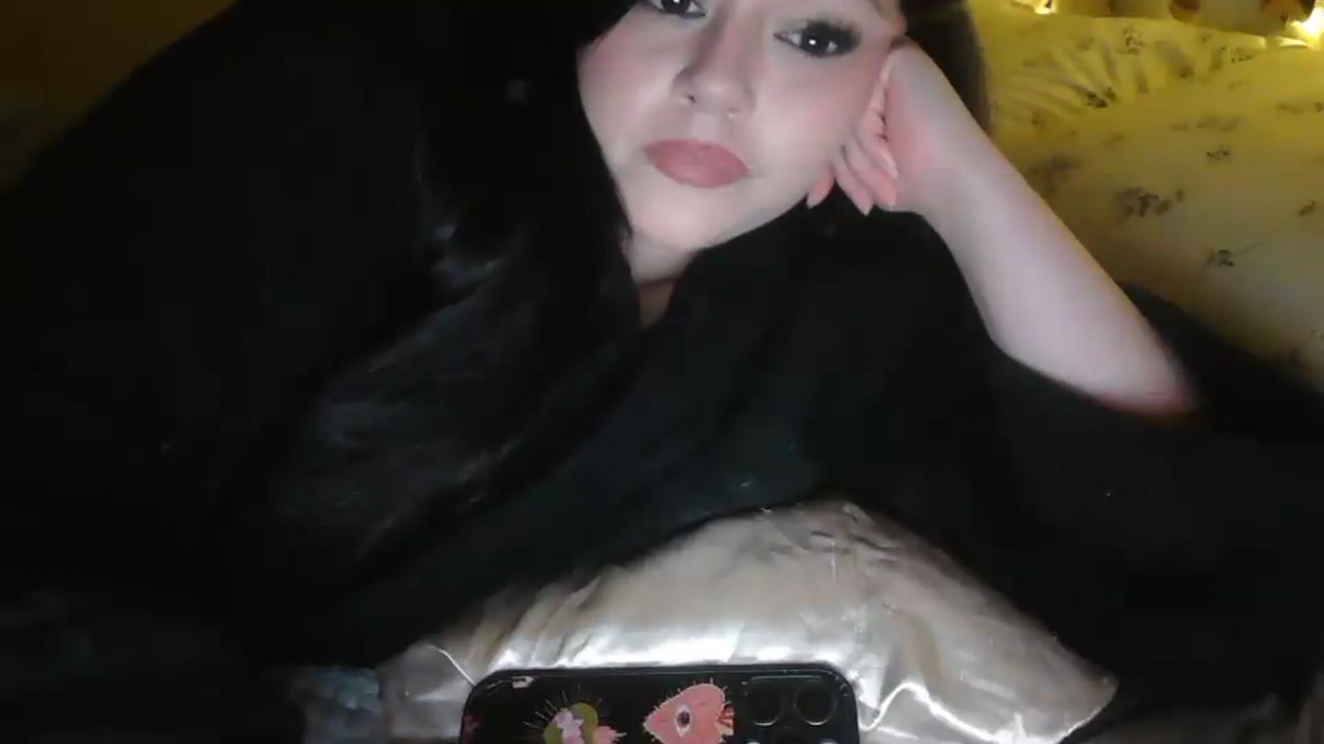 Gallery image thumbnail from TitsMcgeee's myfreecams stream on, 05/25/2026, 10:10 image 5 of 20