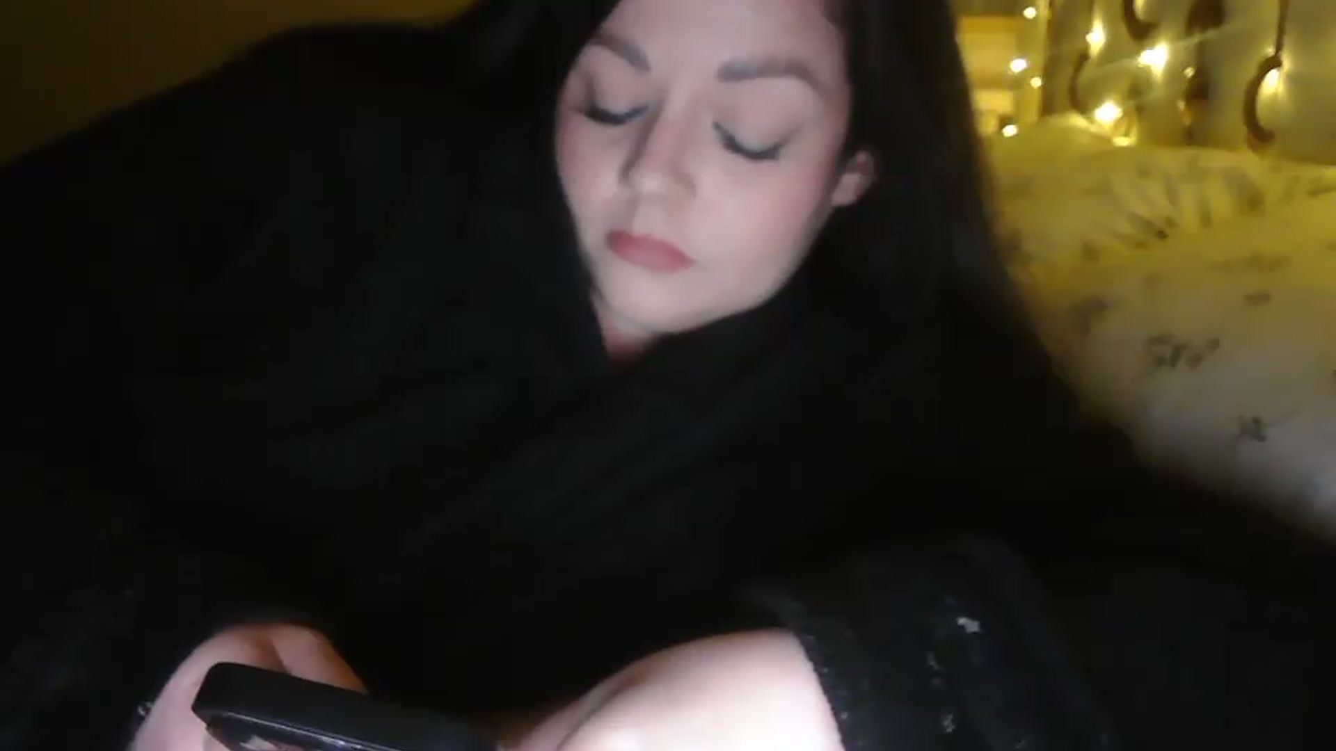 Gallery image thumbnail from TitsMcgeee's myfreecams stream on, 05/25/2026, 10:10 image 12 of 20