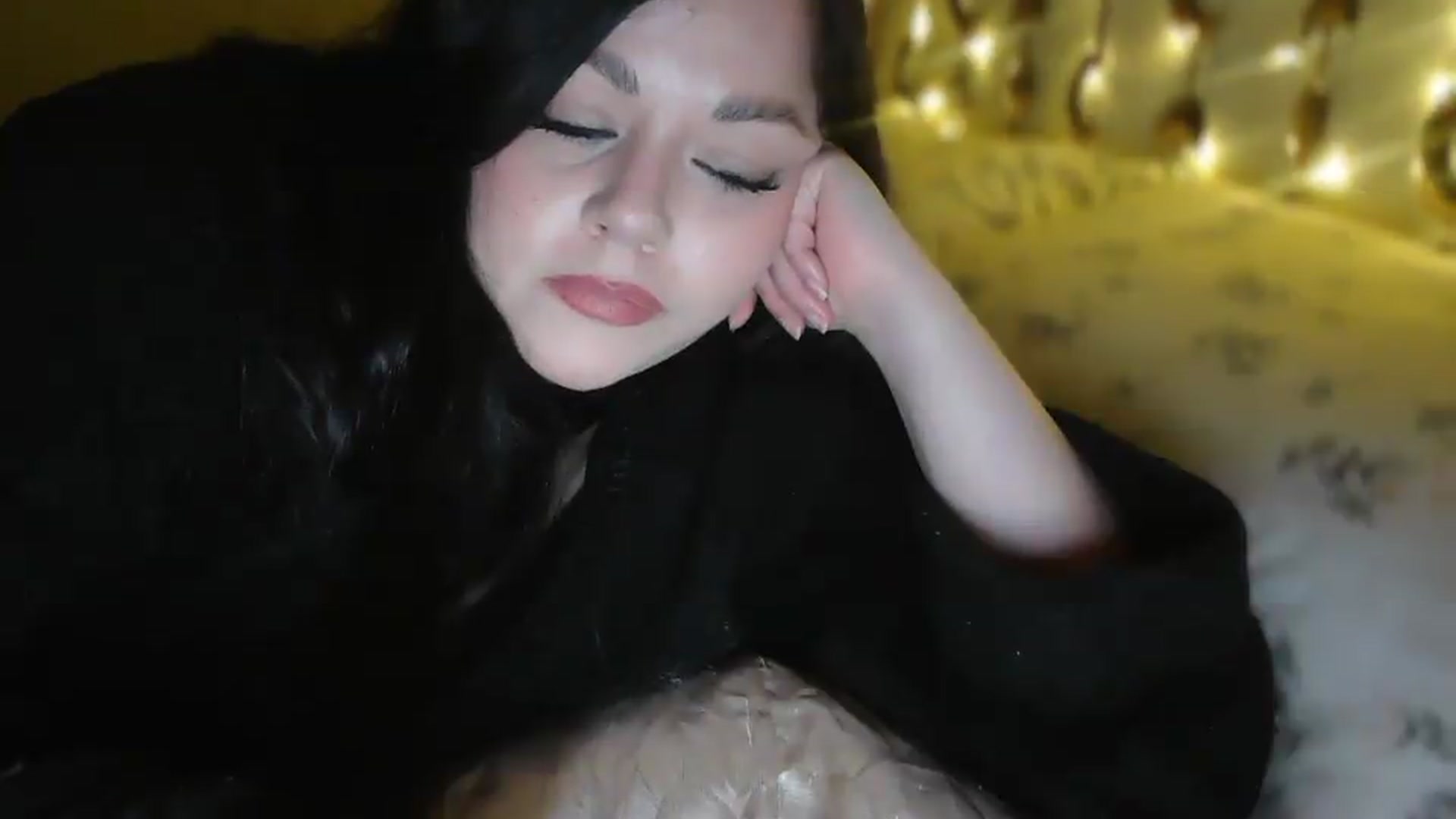Gallery image thumbnail from TitsMcgeee's myfreecams stream on, 05/25/2026, 10:10 image 3 of 20