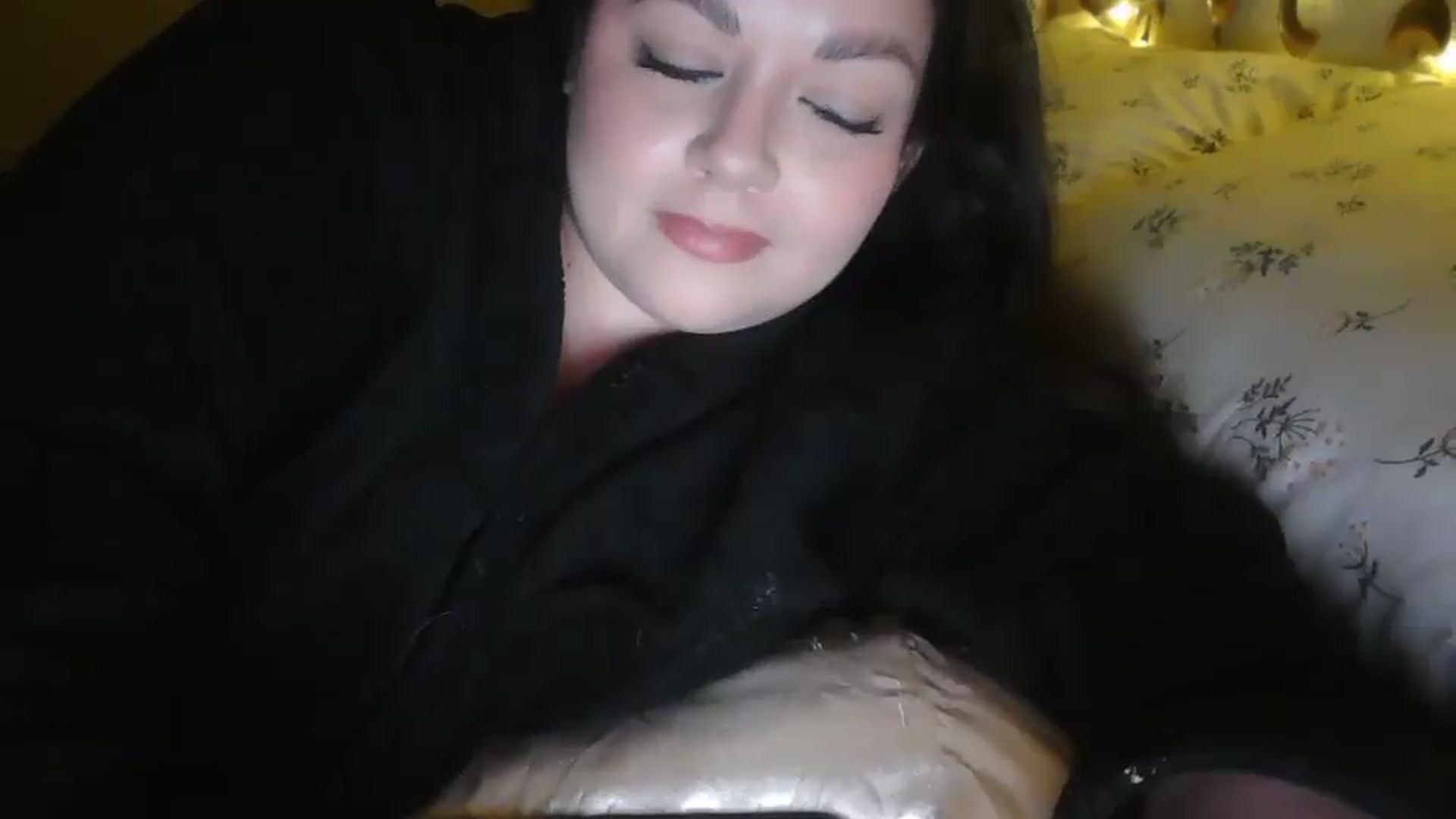 Gallery image thumbnail from TitsMcgeee's myfreecams stream on, 05/25/2026, 10:10 image 9 of 20