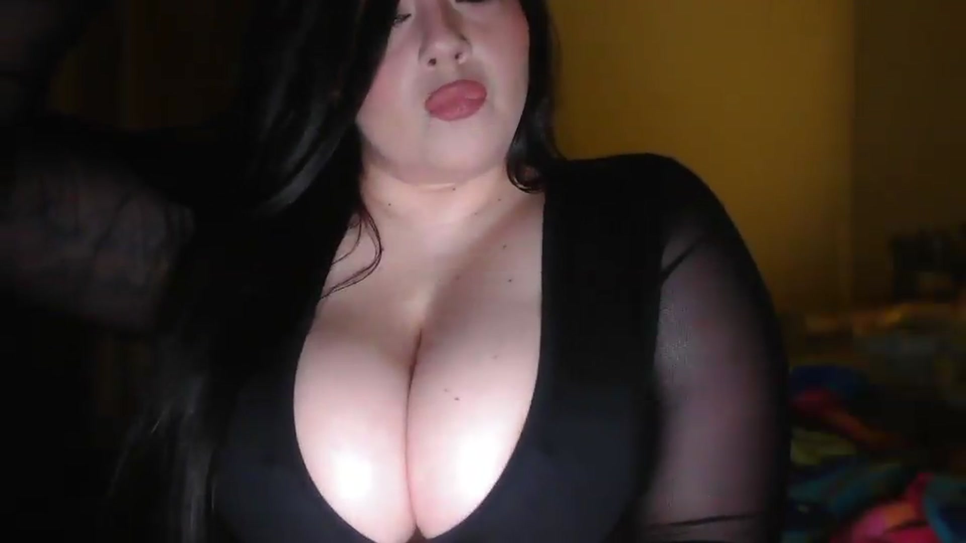 Gallery image thumbnail from TitsMcgeee's myfreecams stream on, 05/31/2026, 04:40 image 4 of 20