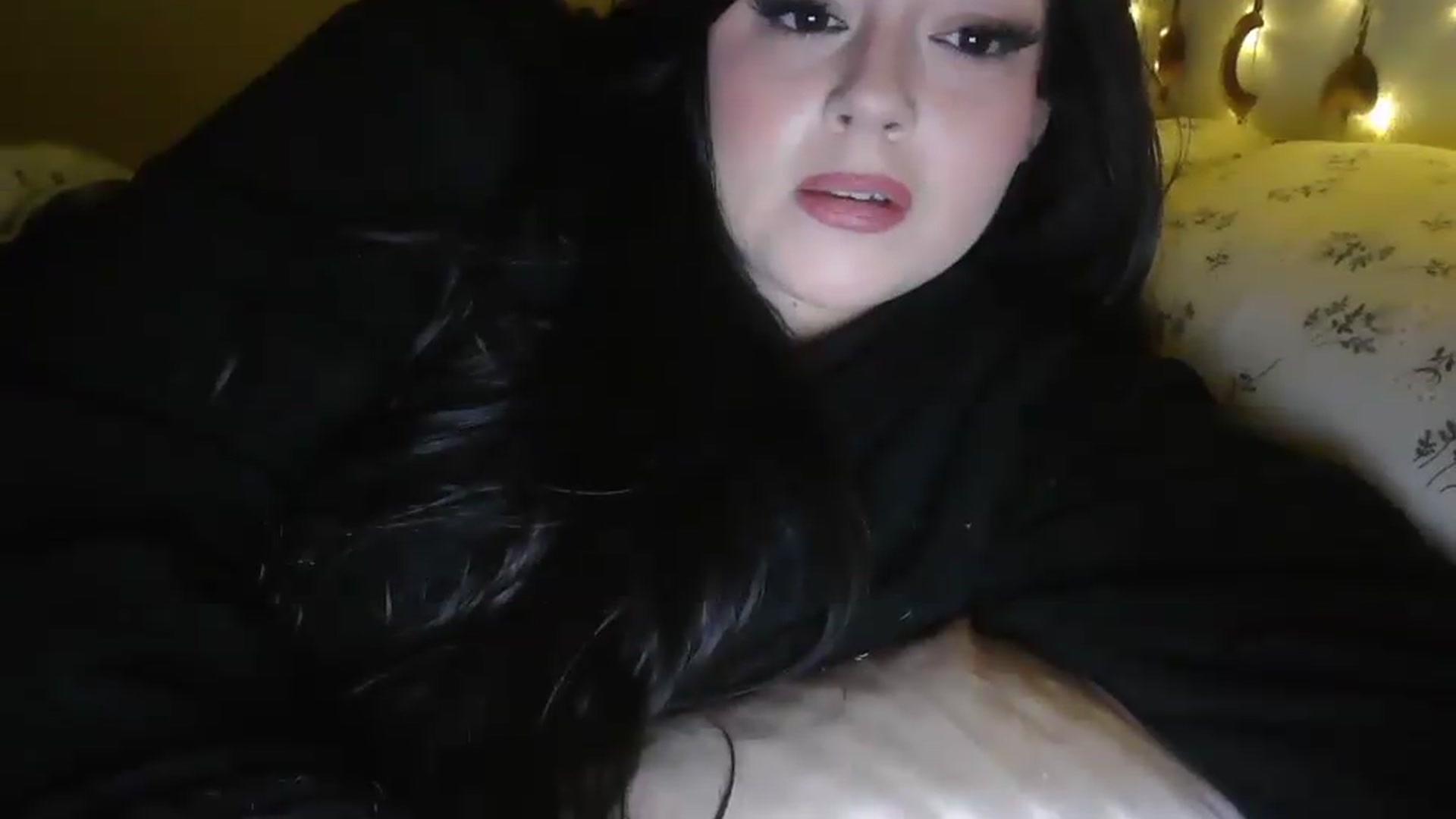 Gallery image thumbnail from TitsMcgeee's myfreecams stream on, 05/31/2026, 05:48 image 13 of 20