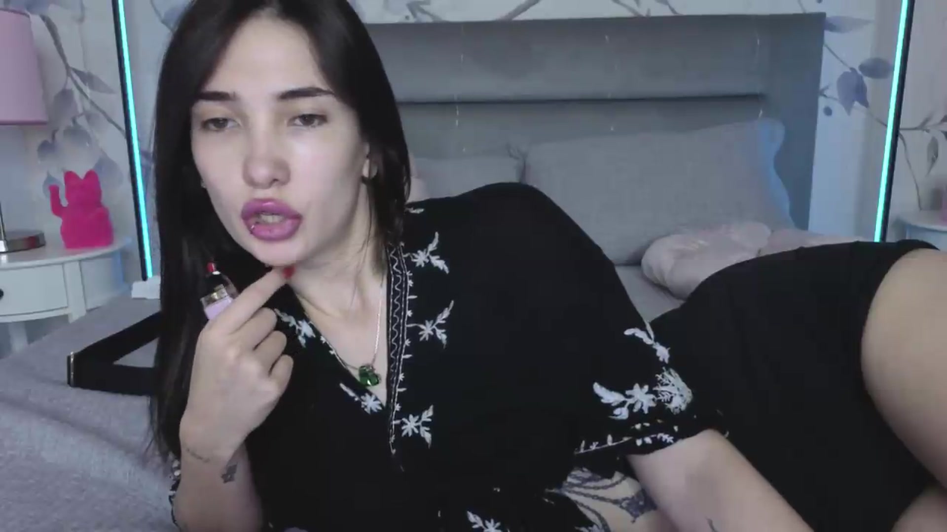 Gallery image thumbnail from TokyoMimi's myfreecams stream on, 06/26/2026, 10:20 image 16 of 20