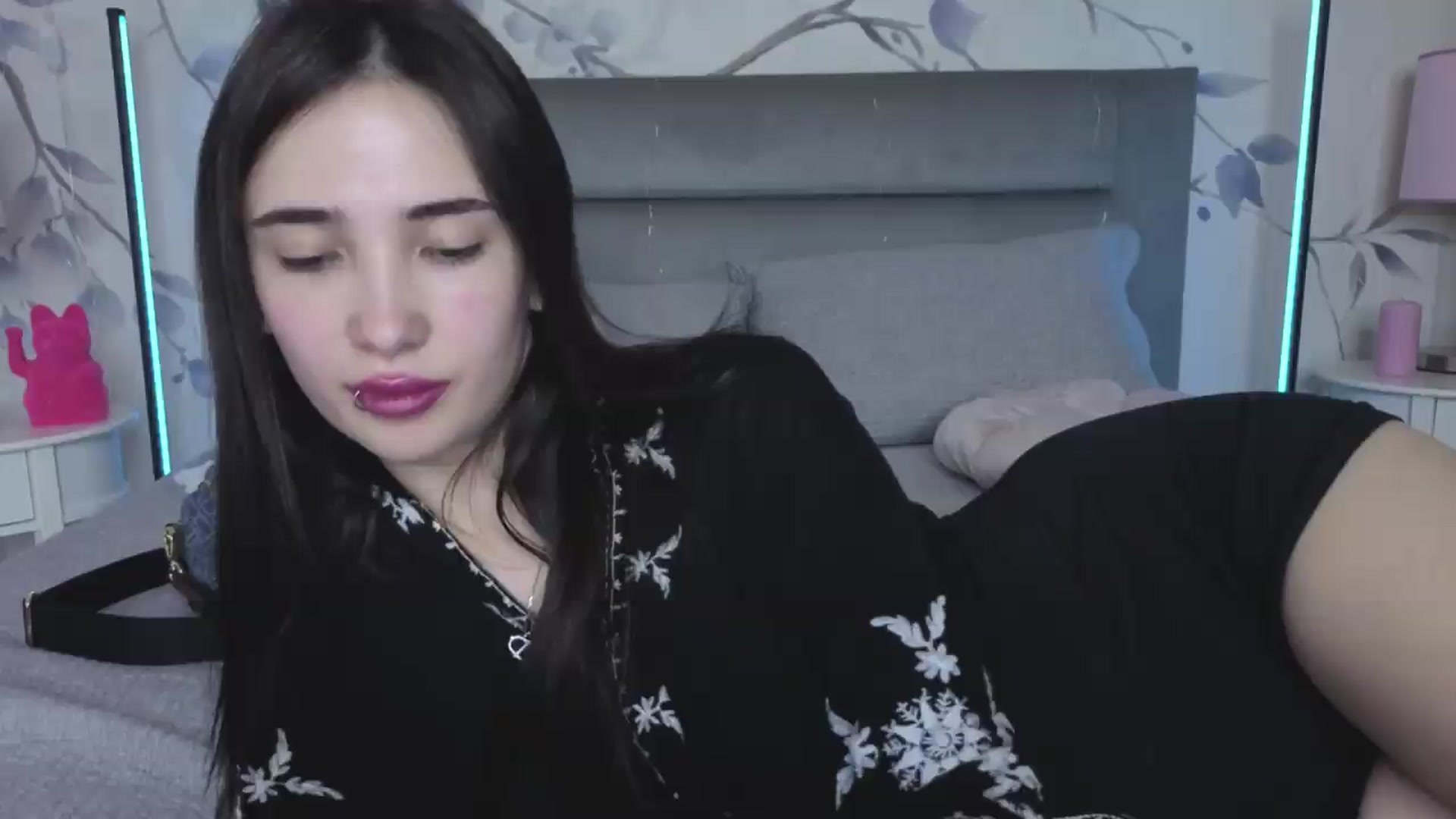 Gallery image thumbnail from TokyoMimi's myfreecams stream on, 06/26/2026, 12:41 image 1 of 20