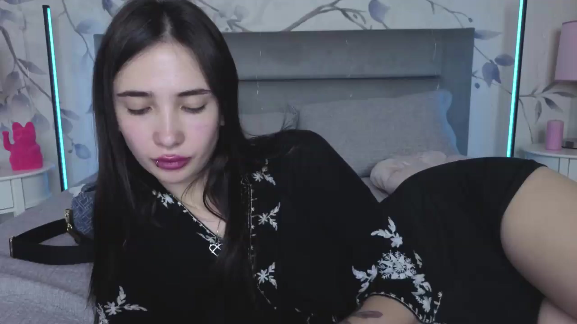 Gallery image thumbnail from TokyoMimi's myfreecams stream on, 06/26/2026, 12:41 image 2 of 20