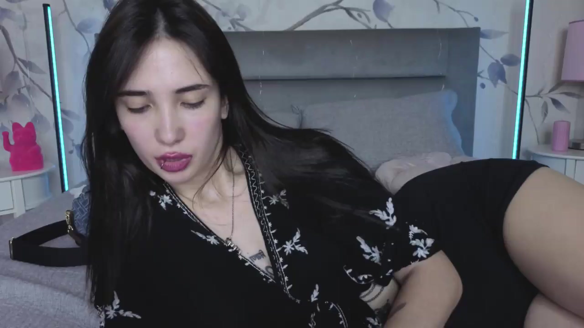 Gallery image thumbnail from TokyoMimi's myfreecams stream on, 06/26/2026, 12:41 image 9 of 20