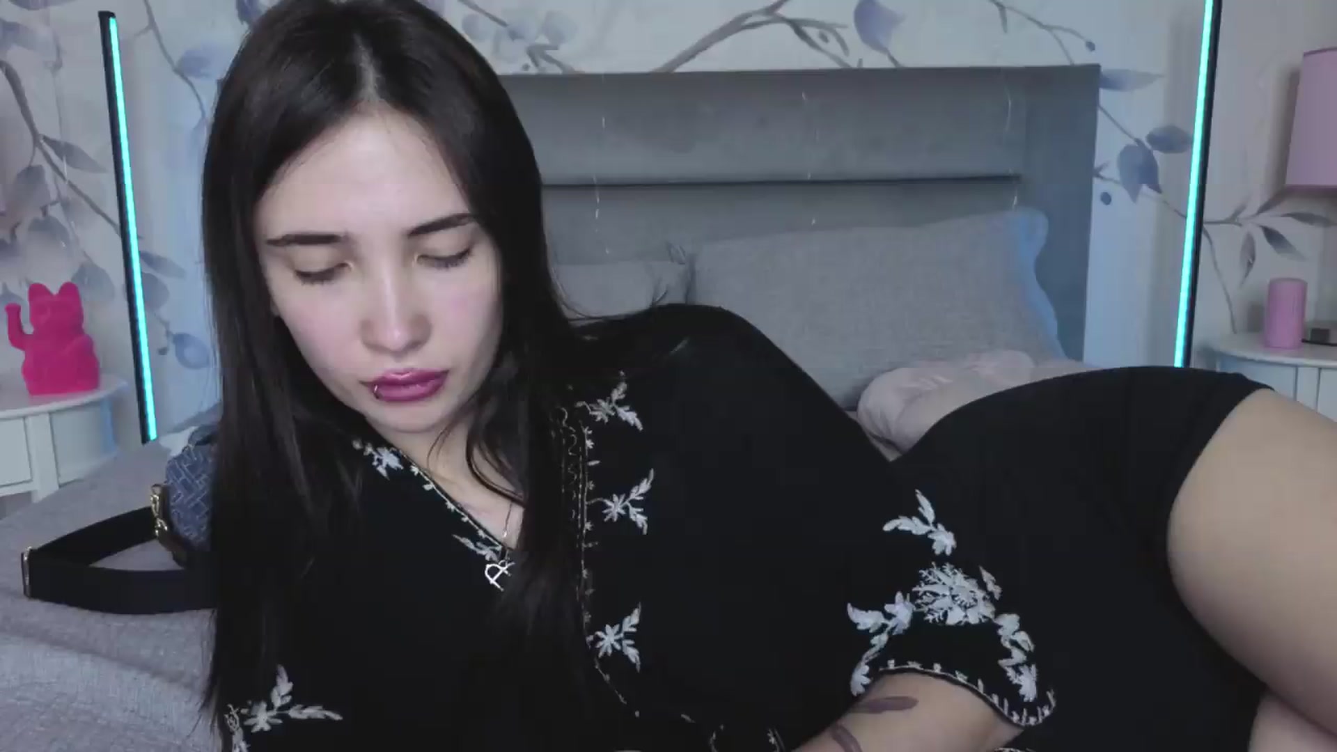 Gallery image thumbnail from TokyoMimi's myfreecams stream on, 06/26/2026, 12:41 image 4 of 20