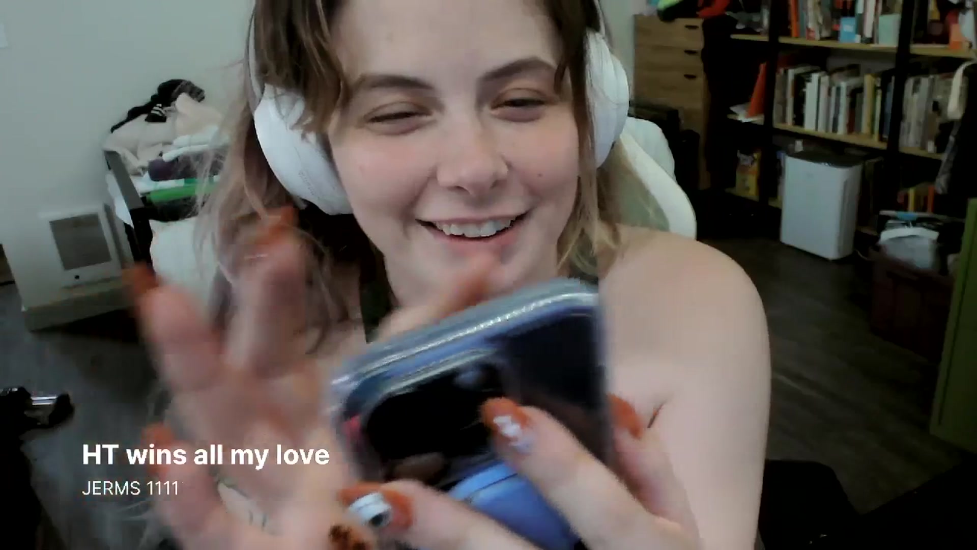 Gallery image thumbnail from ToniTigresse's myfreecams stream on, 04/05/2024, 02:43 image 11 of 20