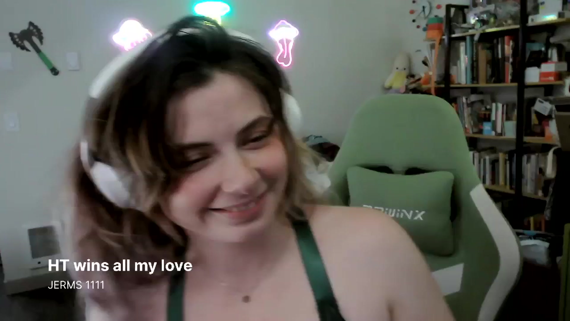 Gallery image thumbnail from ToniTigresse's myfreecams stream on, 04/05/2024, 02:43 image 14 of 20