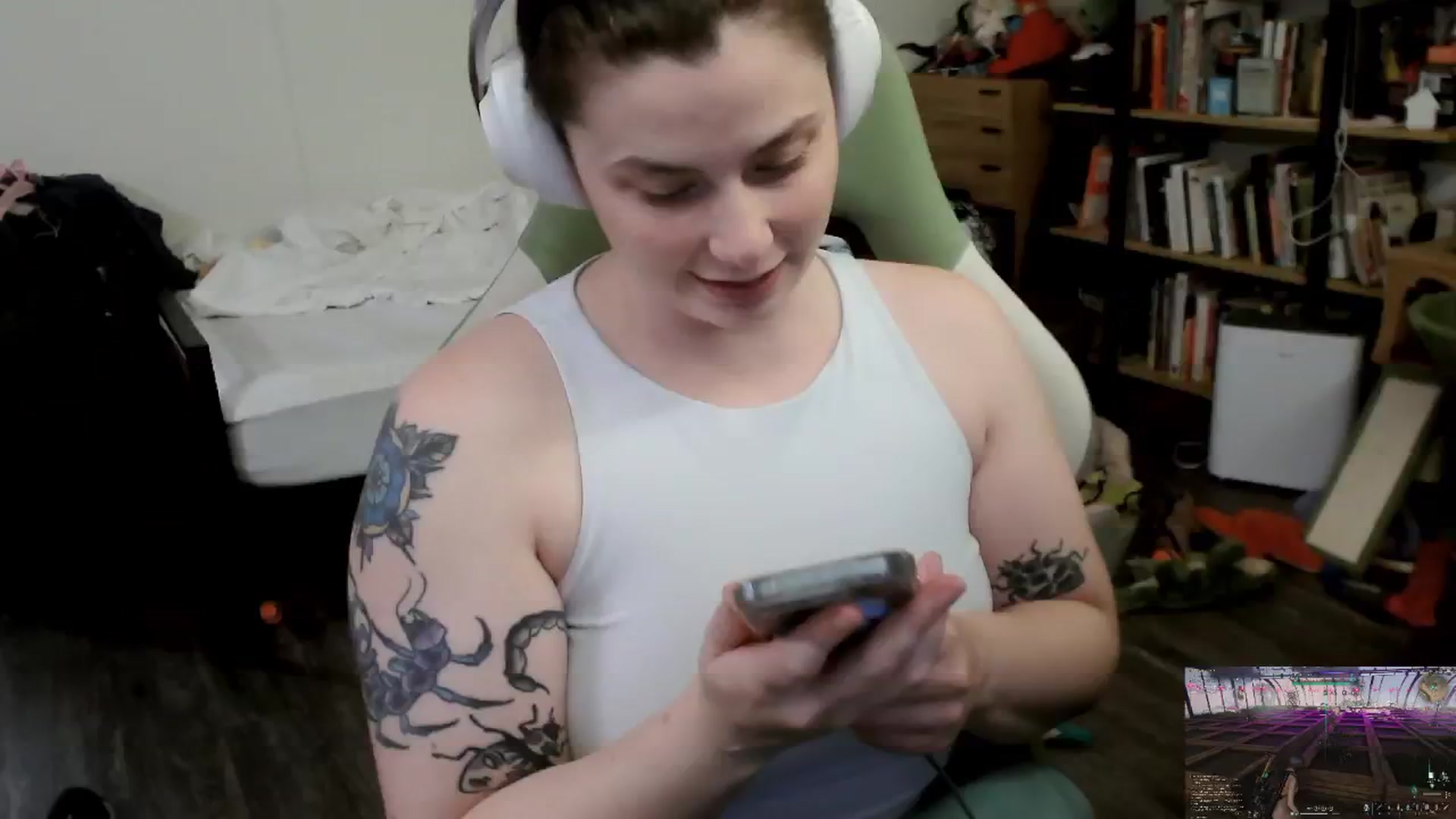 Gallery image thumbnail from ToniTigresse's myfreecams stream on, 10/16/2024, 24:03 image 17 of 20