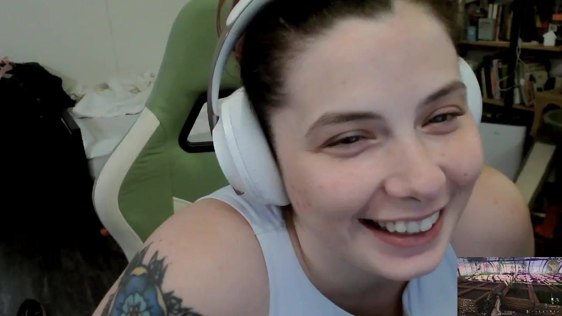 Gallery image thumbnail from ToniTigresse's myfreecams stream on, 10/16/2024, 24:03 image 16 of 20