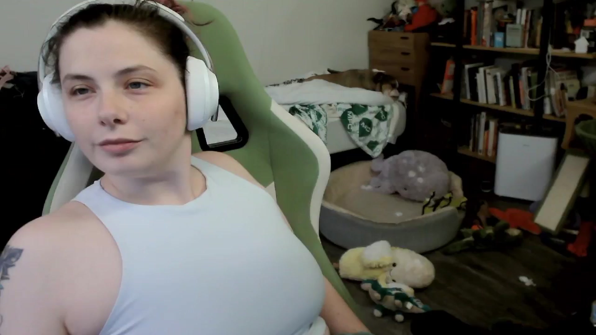 Gallery image thumbnail from ToniTigresse's myfreecams stream on, 10/16/2024, 24:55 image 17 of 20