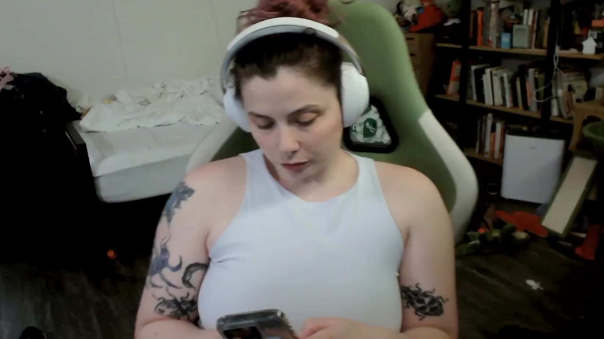 Gallery image thumbnail from ToniTigresse's myfreecams stream on, 10/16/2024, 24:55 image 18 of 20