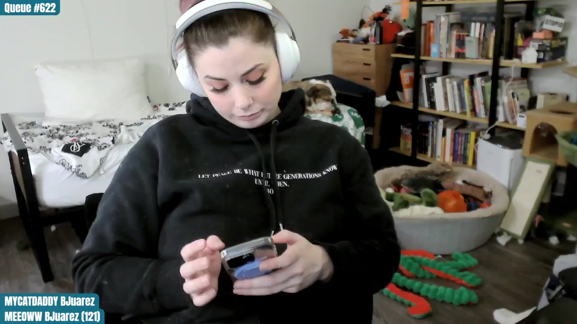 Gallery image thumbnail from ToniTigresse's myfreecams stream on, 11/27/2024, 01:28 image 12 of 20