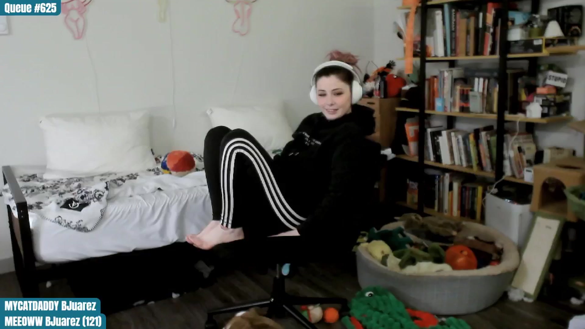 Gallery image thumbnail from ToniTigresse's myfreecams stream on, 11/27/2024, 01:28 image 3 of 20