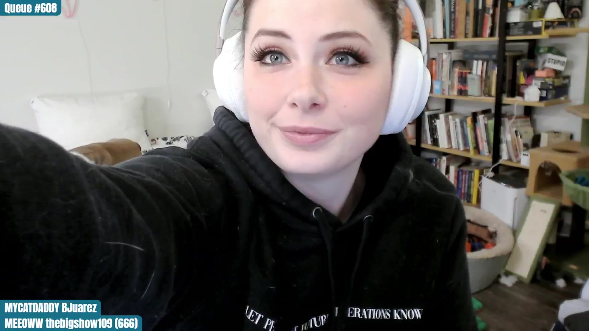 Gallery image thumbnail from ToniTigresse's myfreecams stream on, 11/27/2024, 02:59 image 2 of 20