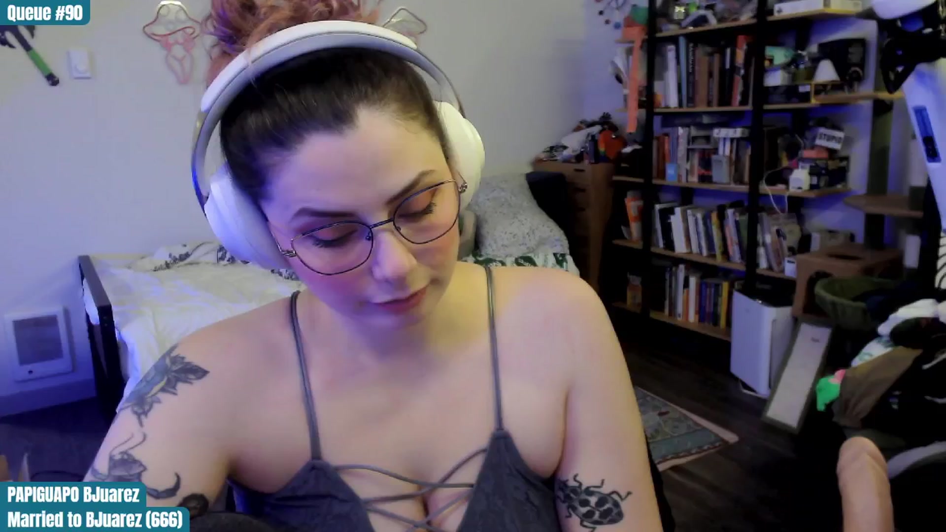 Gallery image thumbnail from ToniTigresse's myfreecams stream on, 12/03/2024, 02:58 image 12 of 20