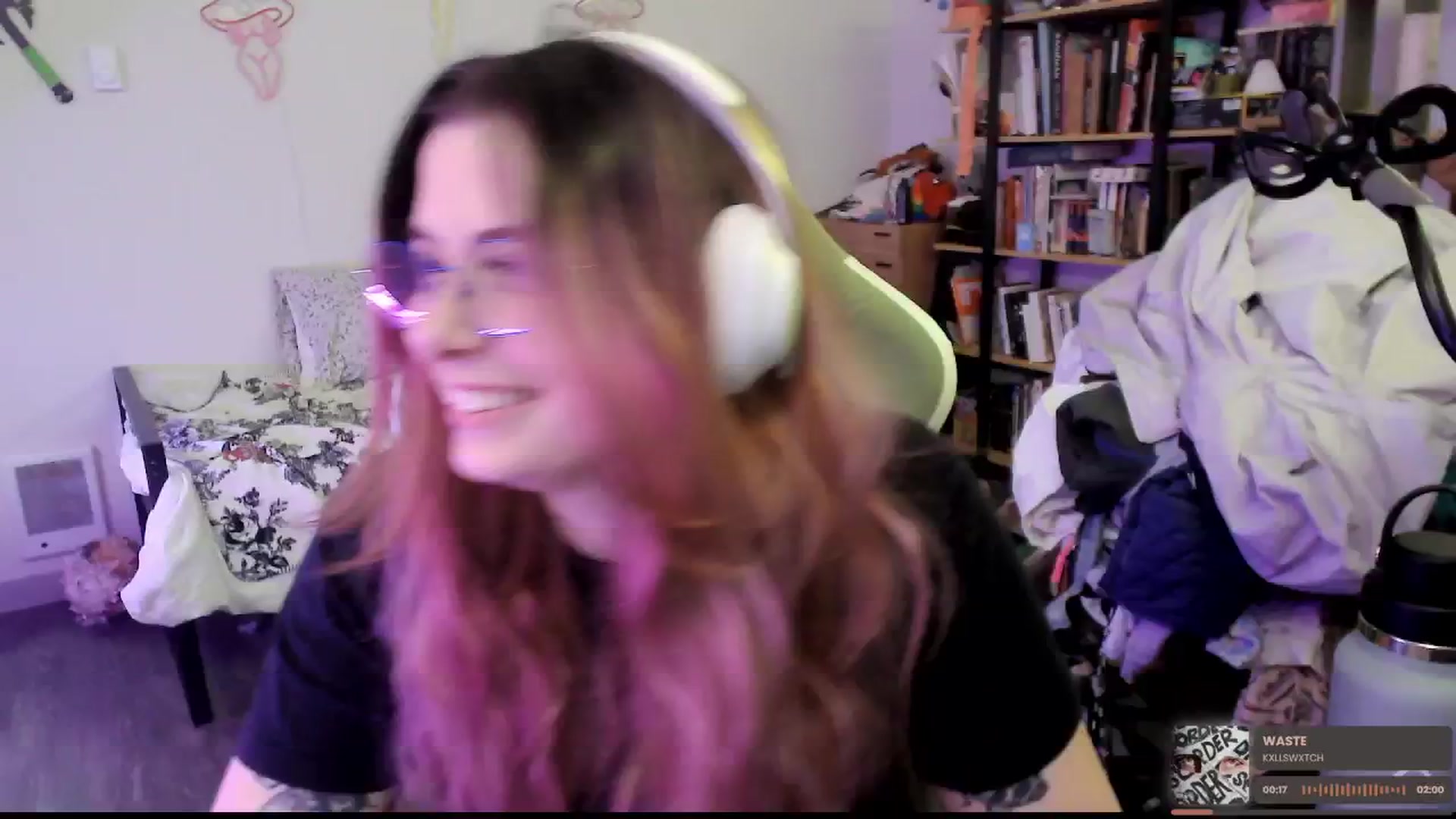 Gallery image thumbnail from ToniTigresse's myfreecams stream on, 01/03/2025, 04:02 image 4 of 20