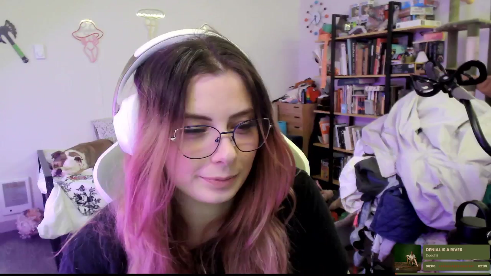 Gallery image thumbnail from ToniTigresse's myfreecams stream on, 01/03/2025, 04:02 image 1 of 20