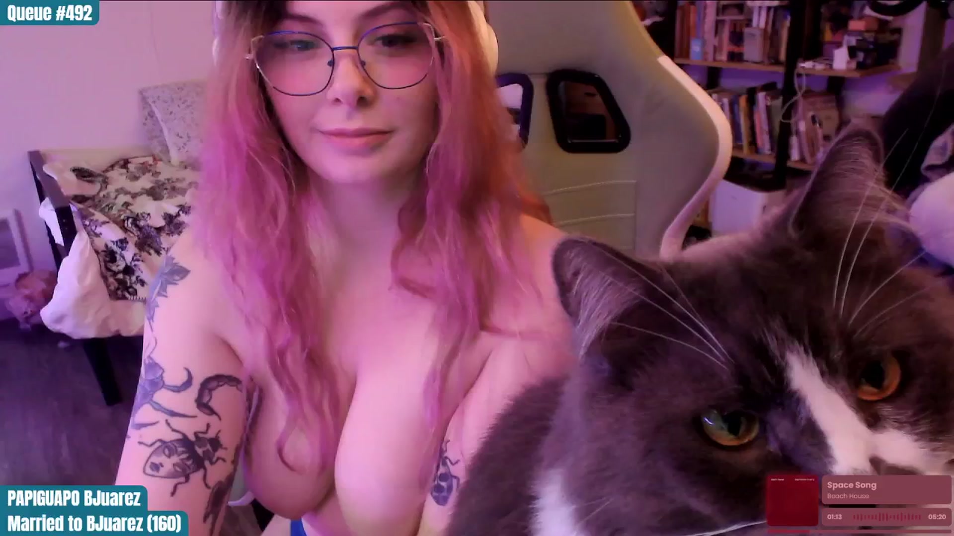 Gallery image thumbnail from ToniTigresse's myfreecams stream on, 01/04/2025, 04:34 image 7 of 20