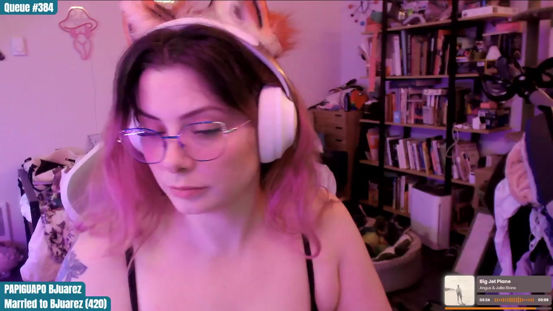 Gallery image thumbnail from ToniTigresse's myfreecams stream on, 01/05/2025, 02:53 image 16 of 20