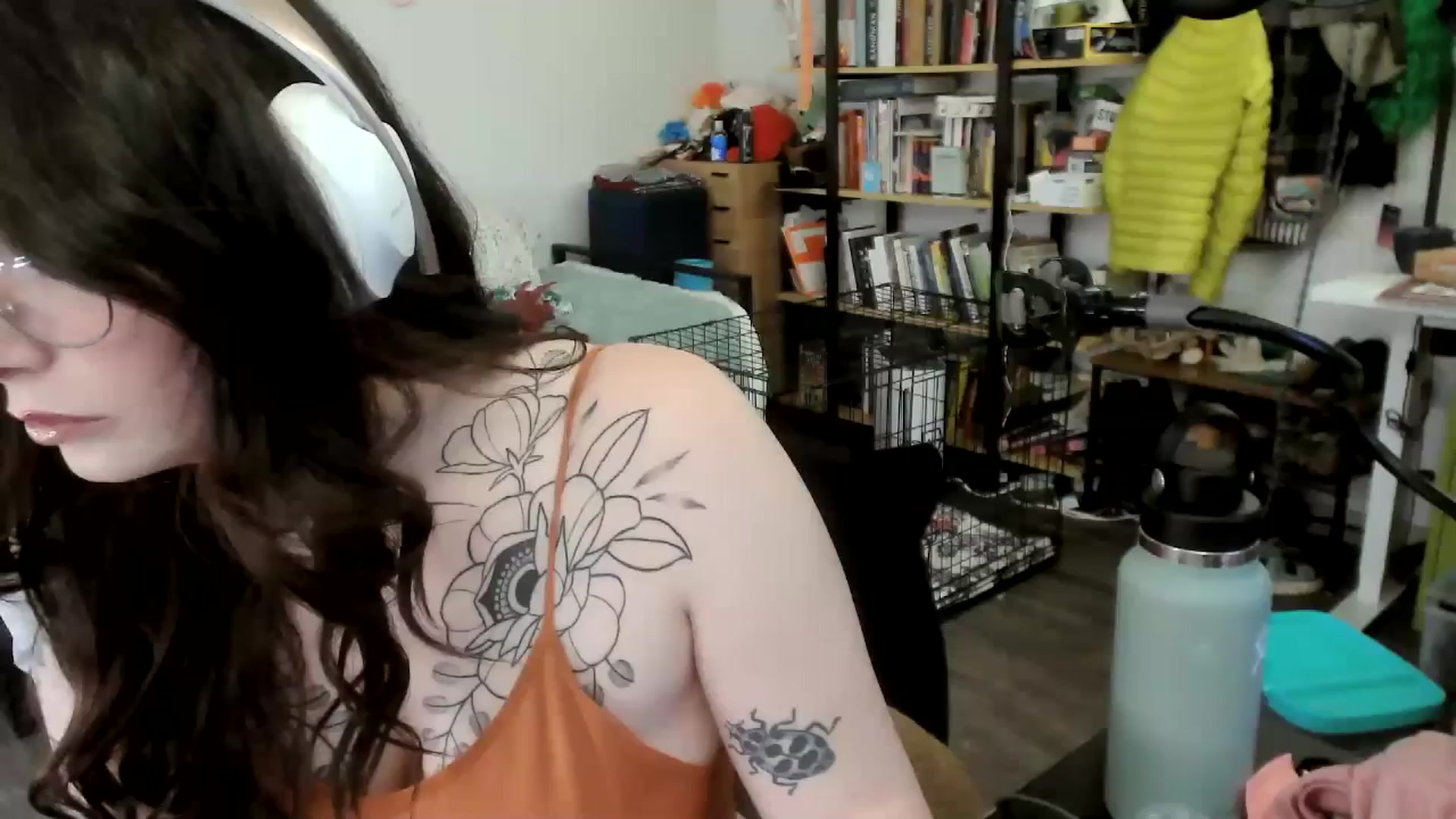 Gallery image thumbnail from ToniTigresse's myfreecams stream on, 05/20/2025, 02:13 image 9 of 20