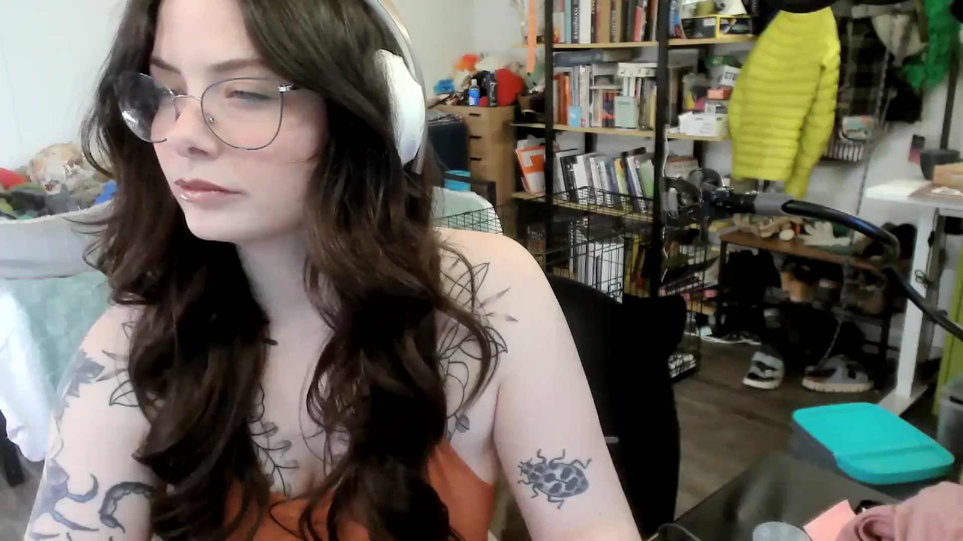 Gallery image thumbnail from ToniTigresse's myfreecams stream on, 05/20/2025, 02:13 image 3 of 20