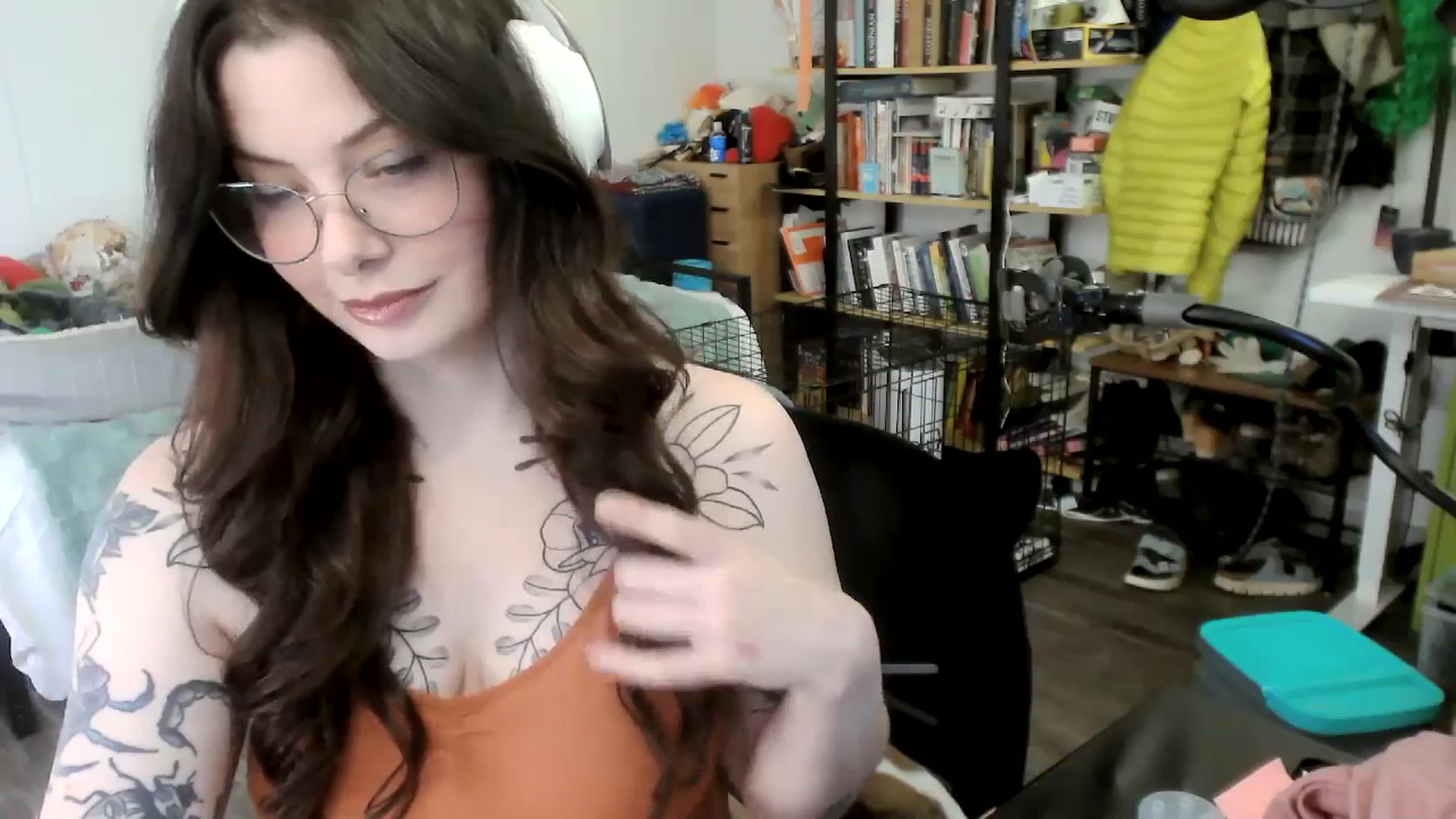 Gallery image thumbnail from ToniTigresse's myfreecams stream on, 05/20/2025, 02:13 image 4 of 20