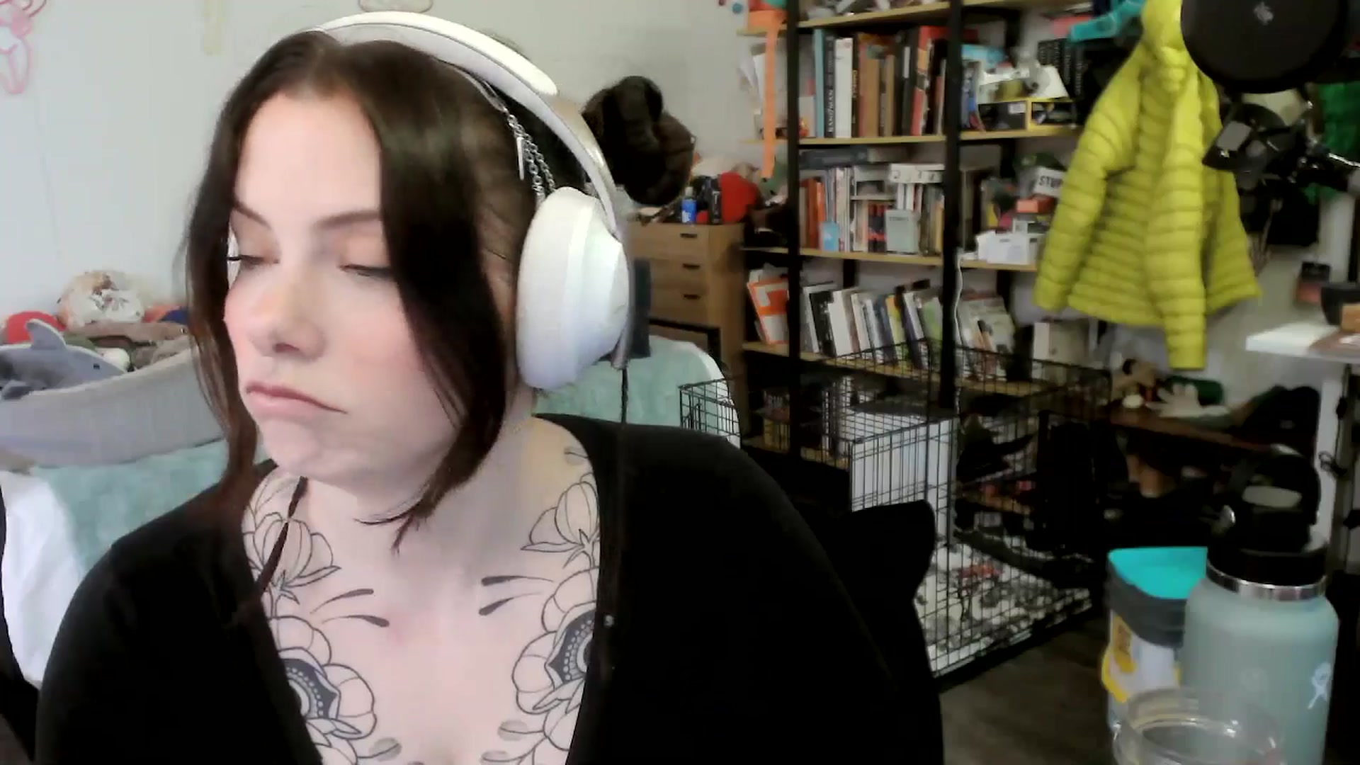 Gallery image thumbnail from ToniTigresse's myfreecams stream on, 05/21/2025, 24:03 image 14 of 20