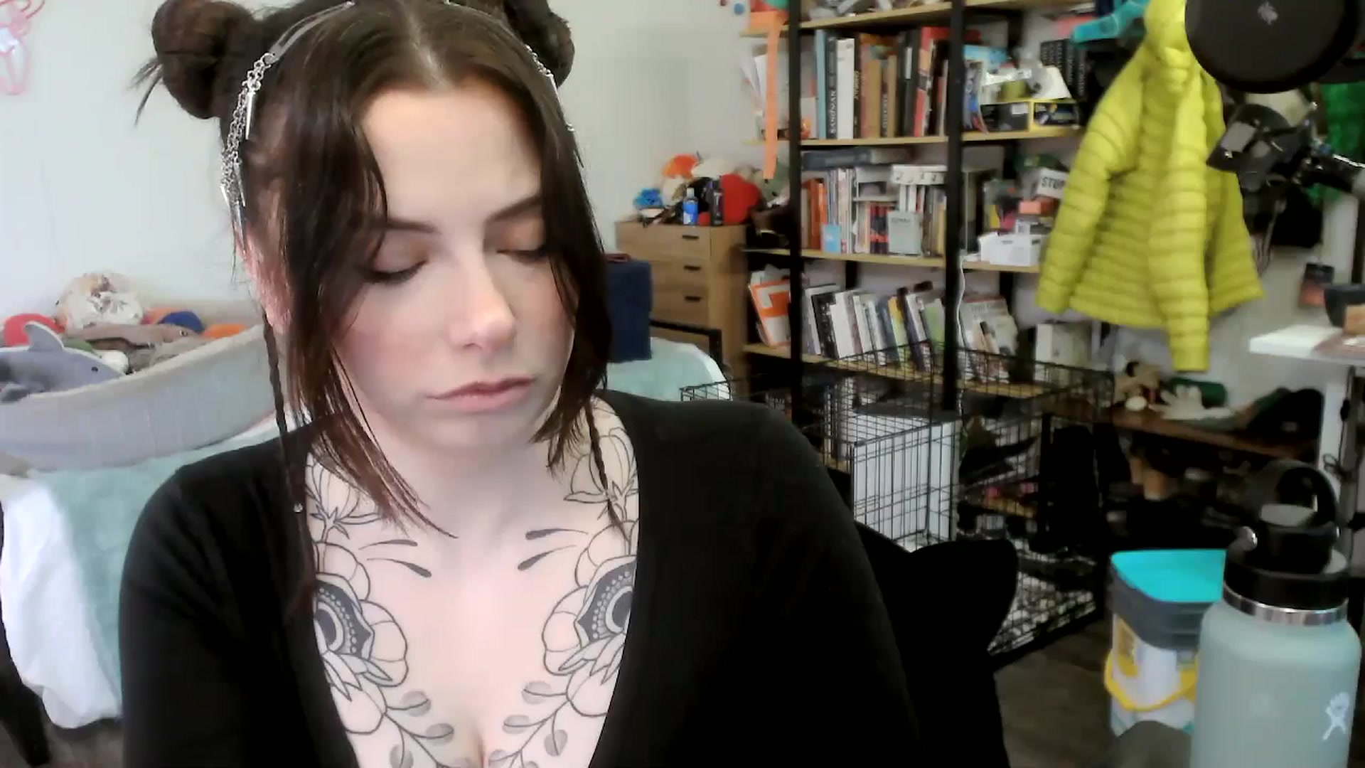 Gallery image thumbnail from ToniTigresse's myfreecams stream on, 05/21/2025, 24:03 image 7 of 20