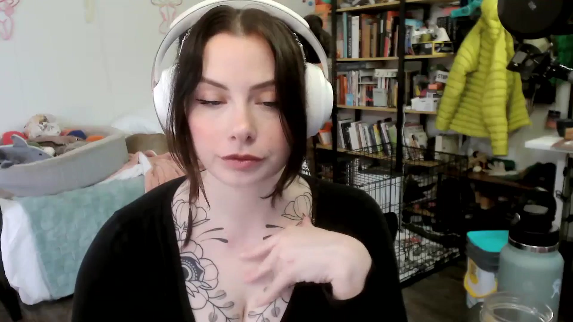 Gallery image thumbnail from ToniTigresse's myfreecams stream on, 05/21/2025, 24:03 image 15 of 20