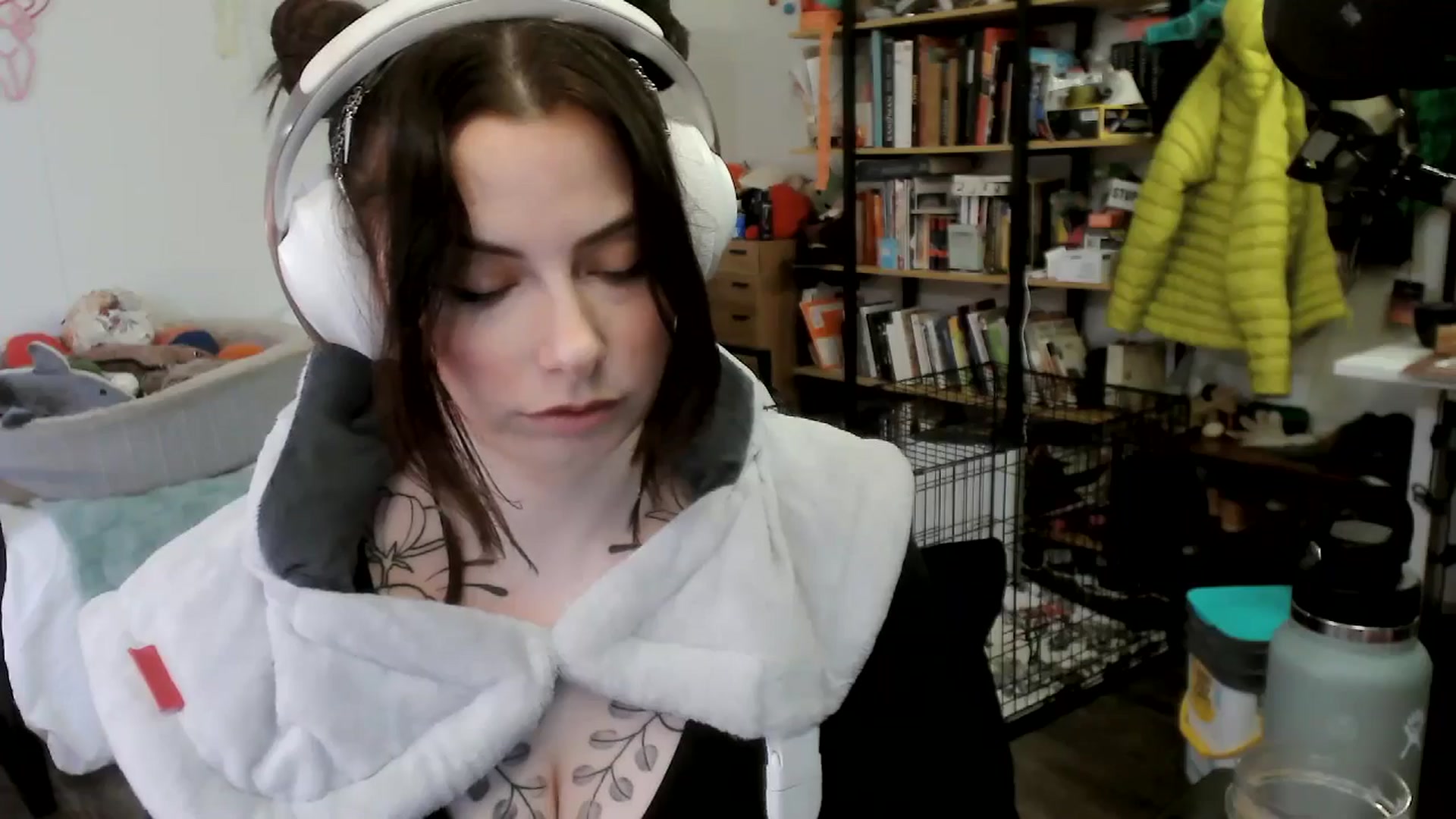 Gallery image thumbnail from ToniTigresse's myfreecams stream on, 05/21/2025, 24:03 image 17 of 20
