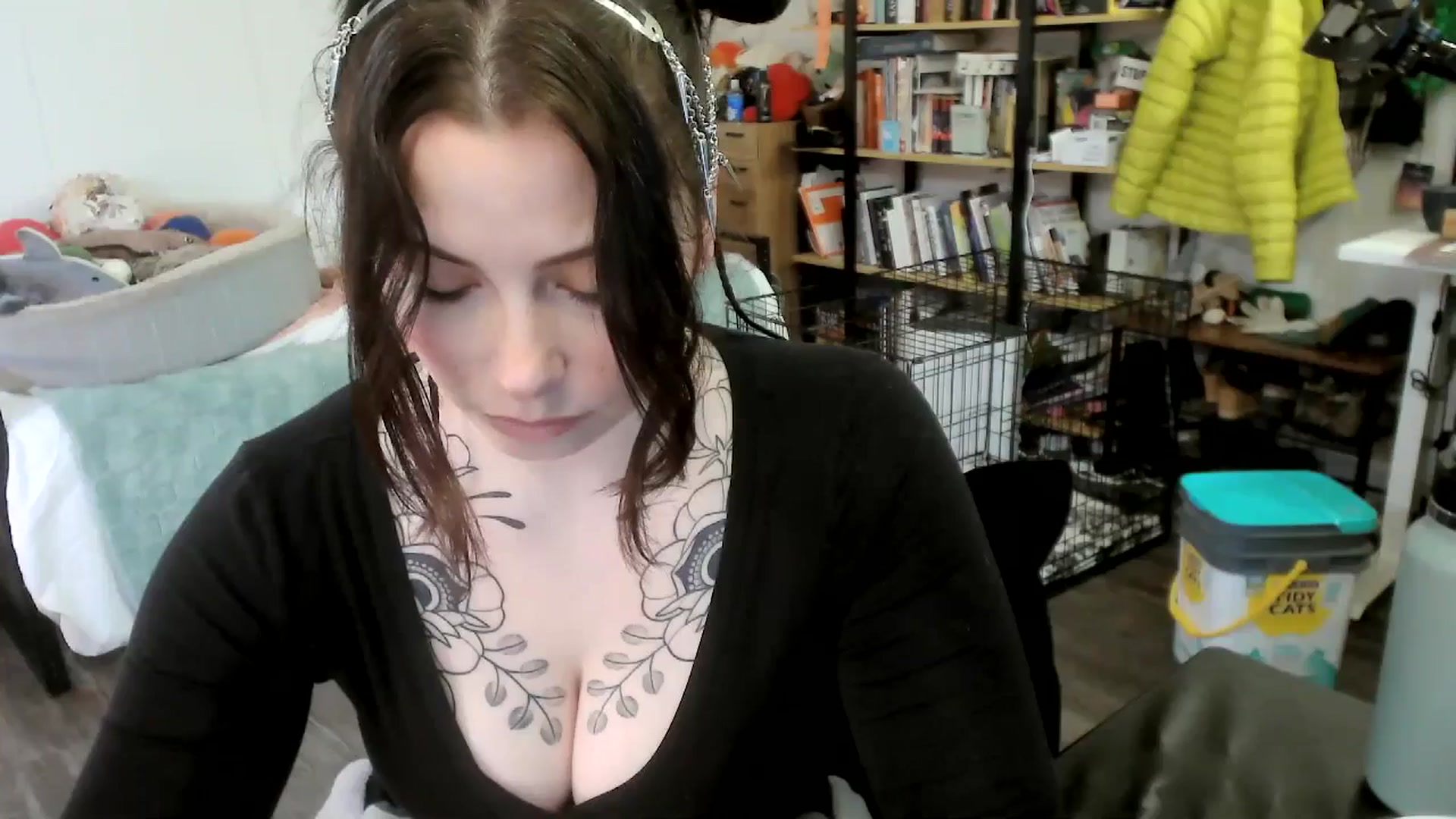 Gallery image thumbnail from ToniTigresse's myfreecams stream on, 05/21/2025, 24:03 image 6 of 20