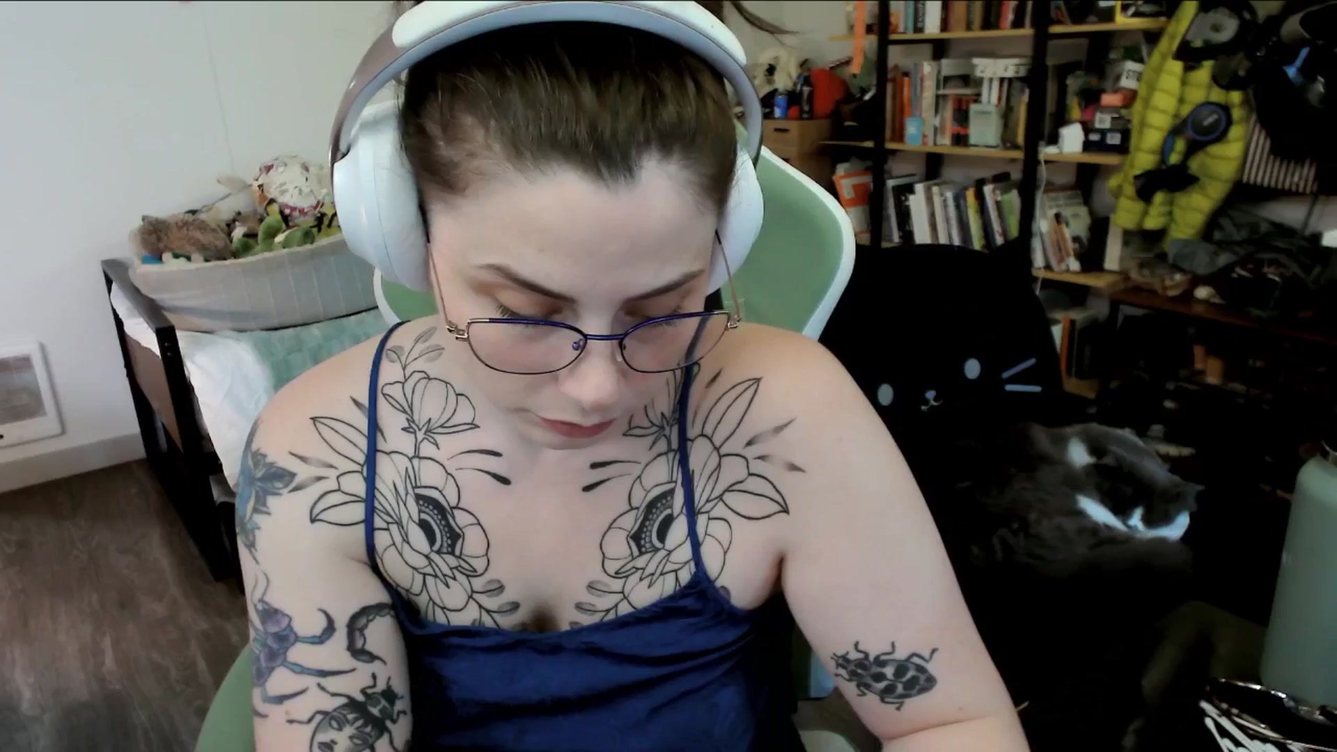 Gallery image thumbnail from ToniTigresse's myfreecams stream on, 06/16/2025, 02:48 image 15 of 20