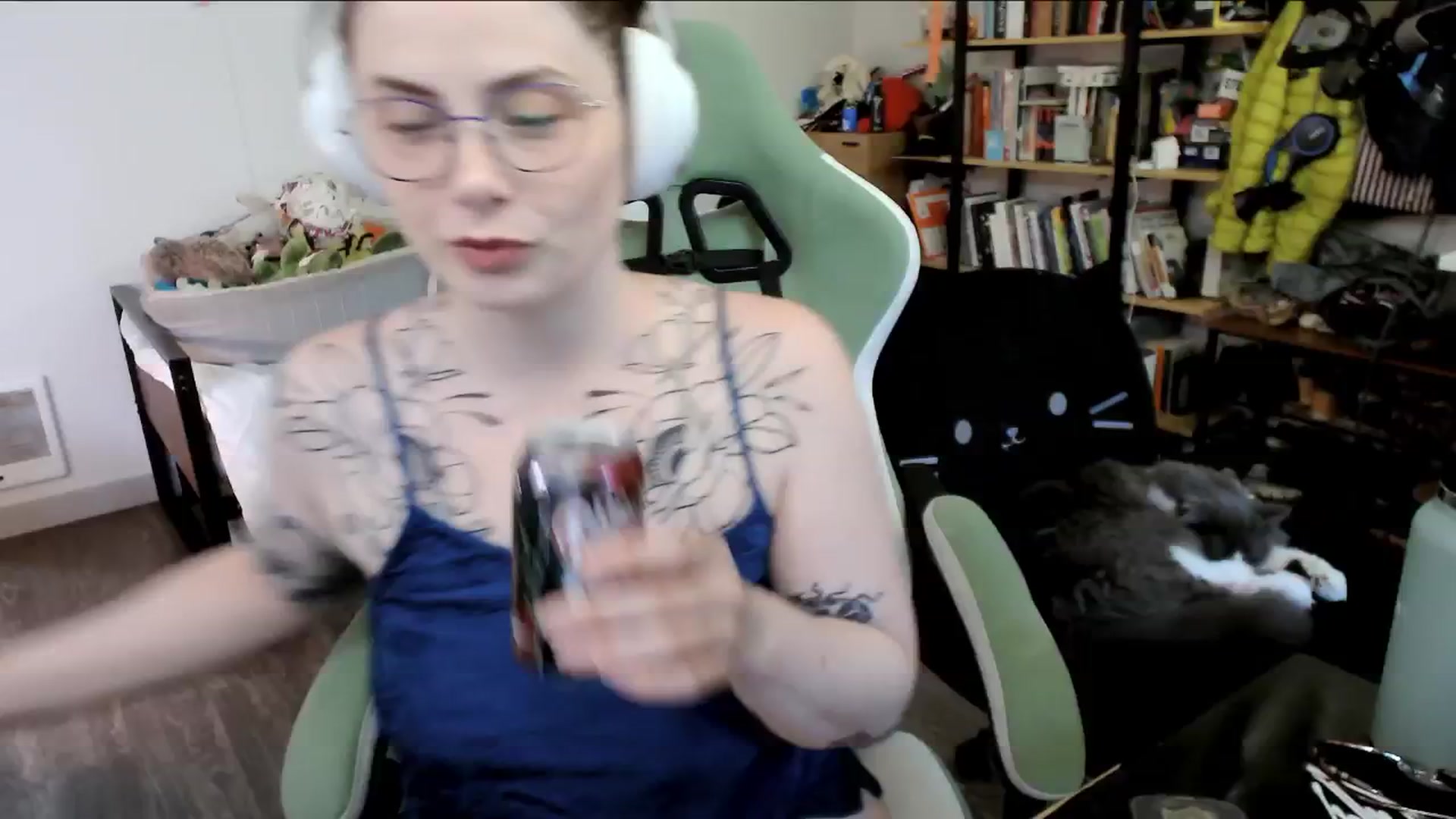 Gallery image thumbnail from ToniTigresse's myfreecams stream on, 06/16/2025, 02:48 image 14 of 20