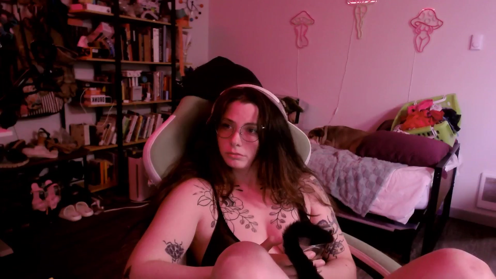Gallery image thumbnail from ToniTigresse's myfreecams stream on, 08/04/2025, 01:58 image 11 of 20