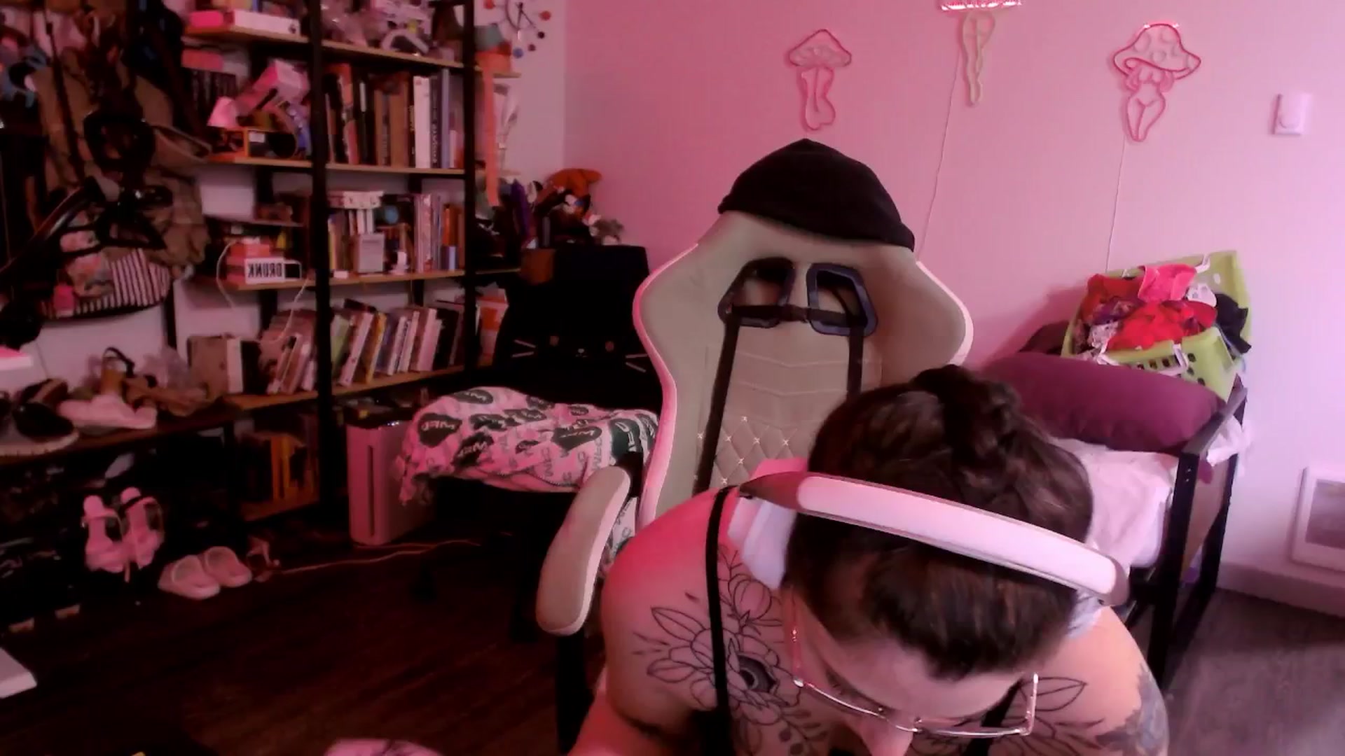 Gallery image thumbnail from ToniTigresse's myfreecams stream on, 08/04/2025, 01:58 image 2 of 20