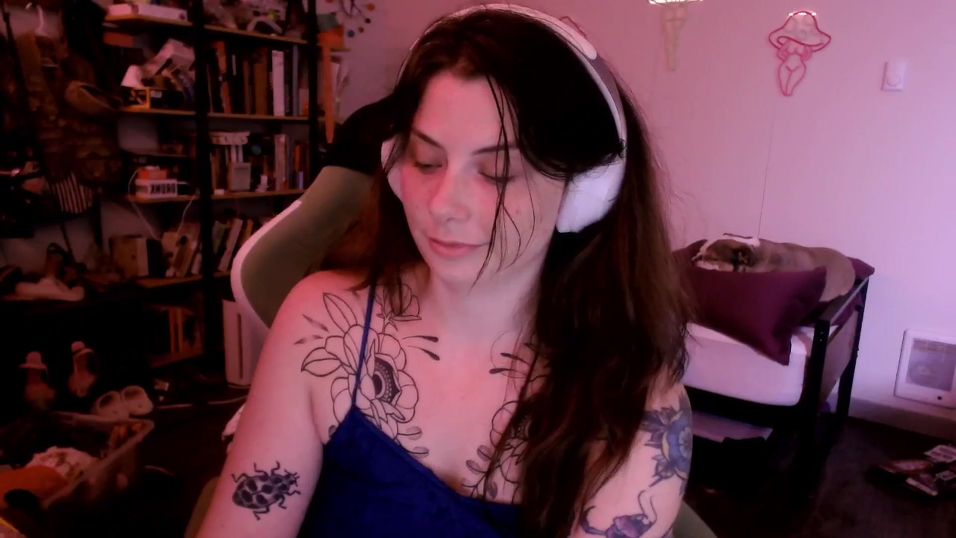 Gallery image thumbnail from ToniTigresse's myfreecams stream on, 08/05/2025, 03:58 image 17 of 20