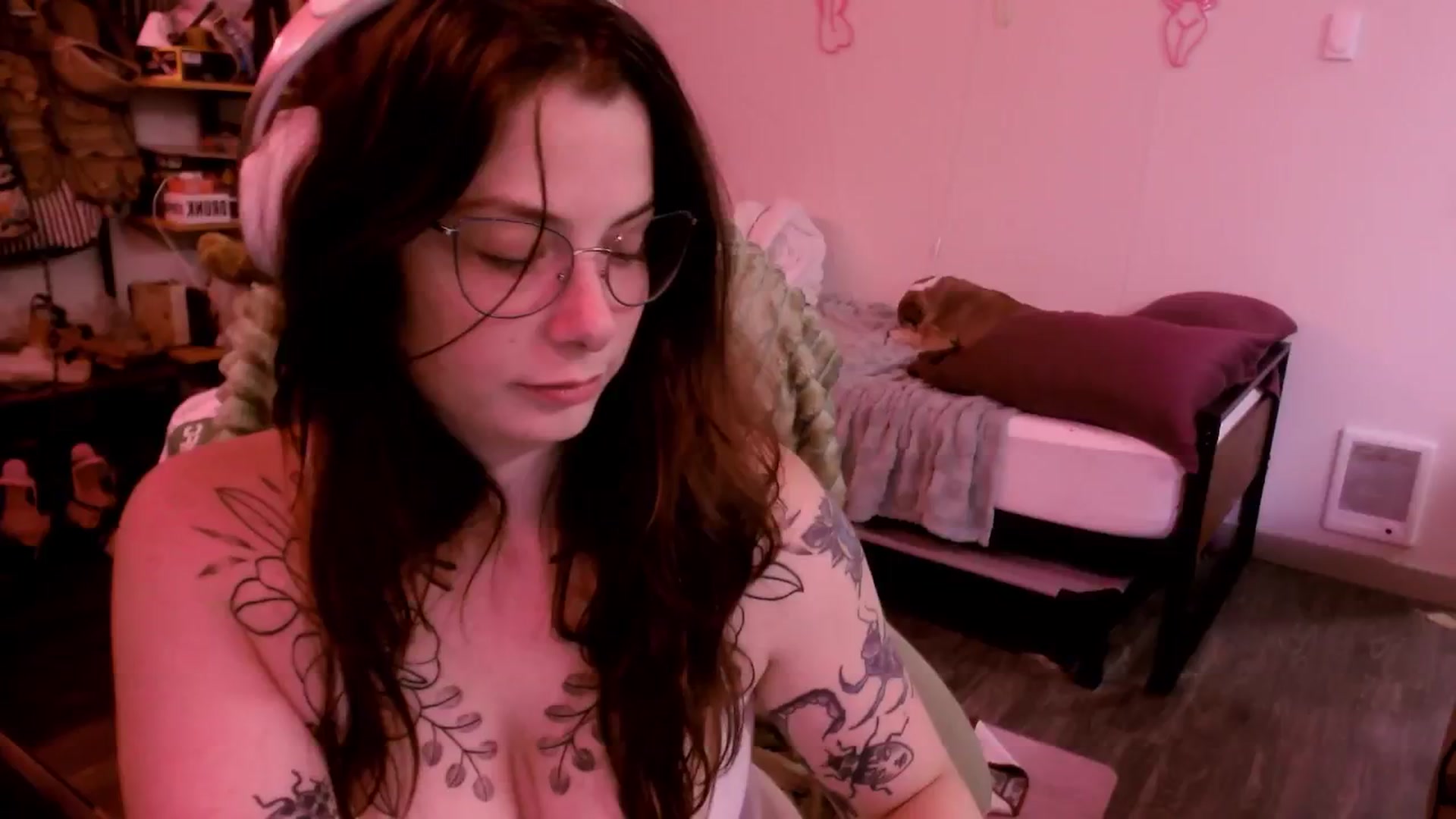 Gallery image thumbnail from ToniTigresse's myfreecams stream on, 08/06/2025, 24:19 image 16 of 20