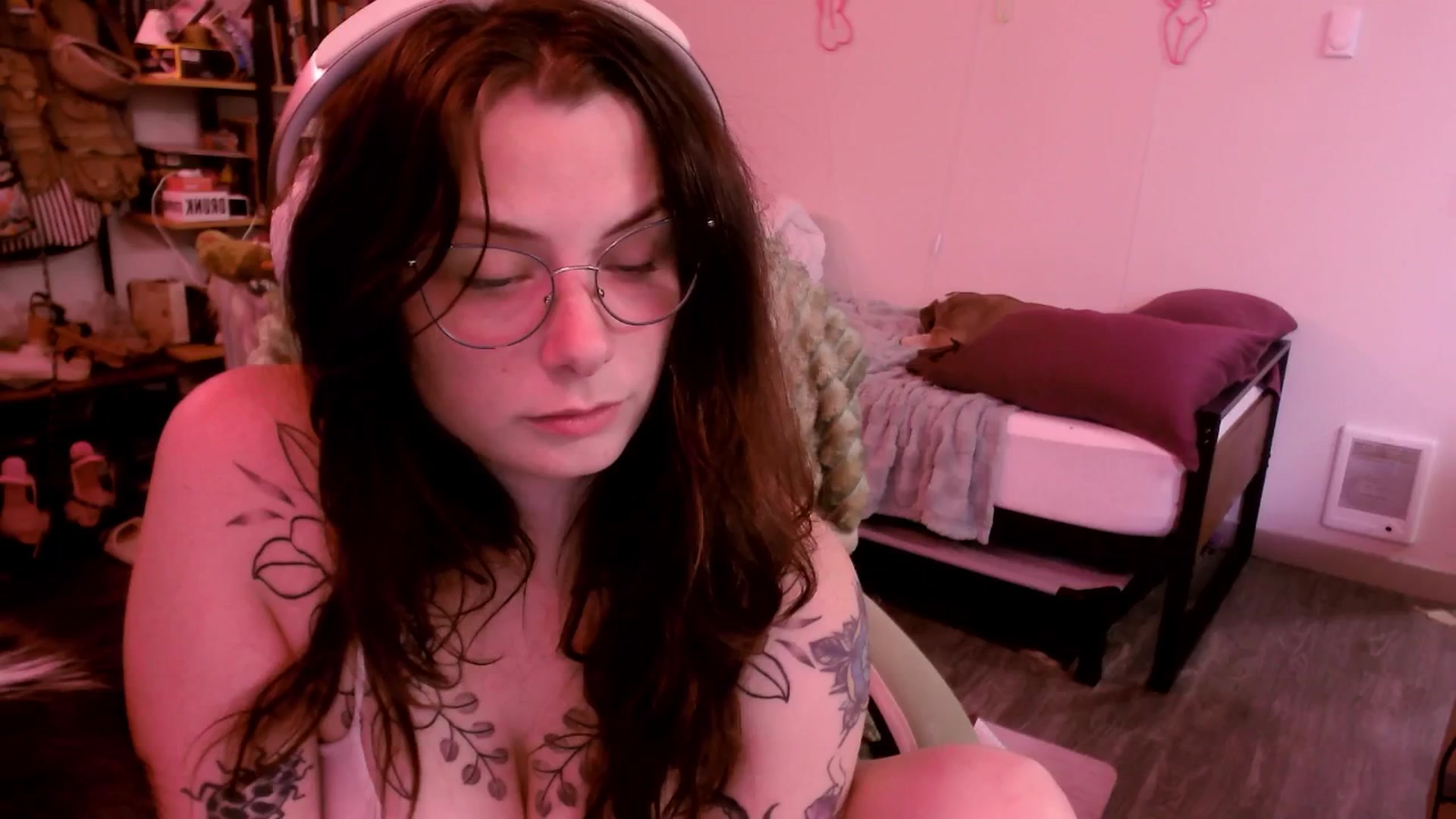 Gallery image thumbnail from ToniTigresse's myfreecams stream on, 08/06/2025, 24:19 image 7 of 20