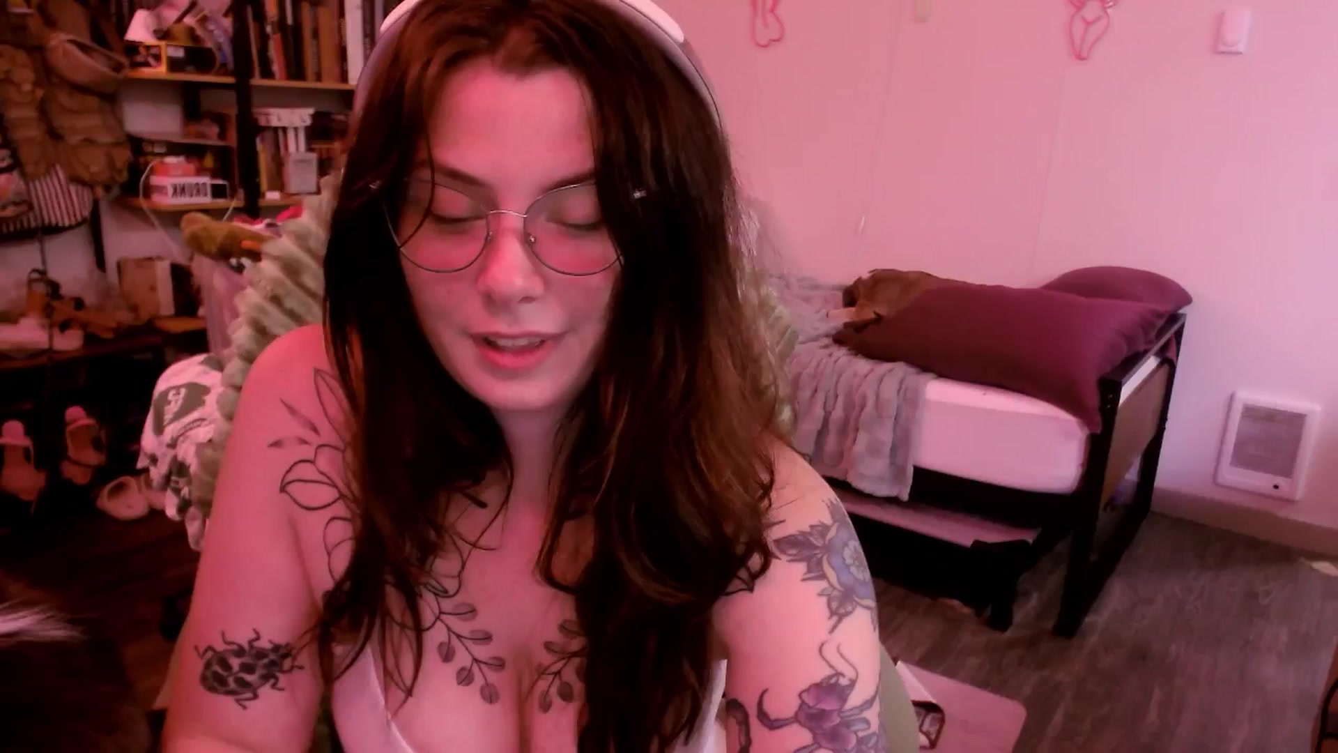 Gallery image thumbnail from ToniTigresse's myfreecams stream on, 08/06/2025, 24:19 image 10 of 20