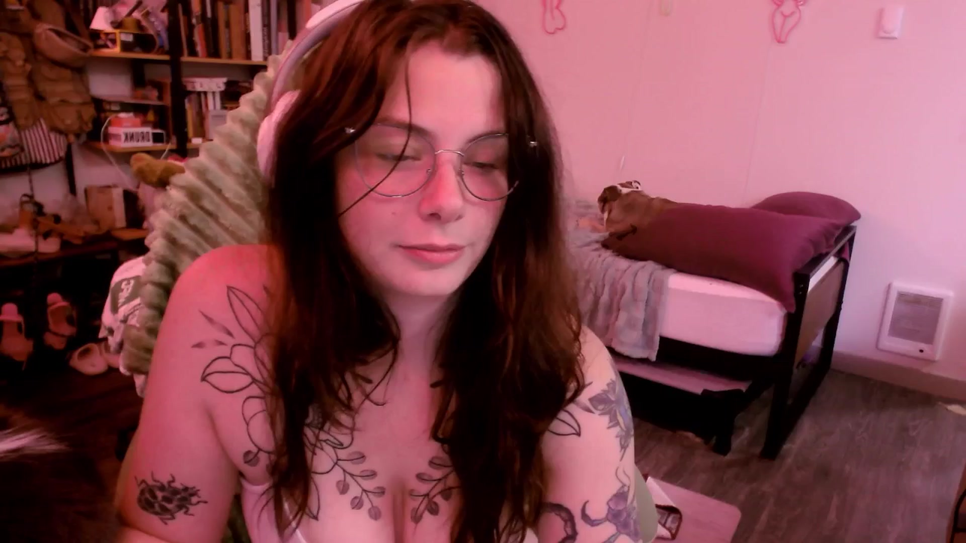 Gallery image thumbnail from ToniTigresse's myfreecams stream on, 08/06/2025, 24:19 image 13 of 20