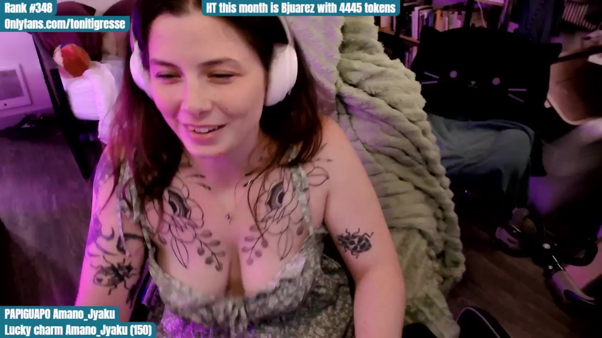 Gallery image thumbnail from ToniTigresse's myfreecams stream on, 08/23/2025, 02:51 image 11 of 20