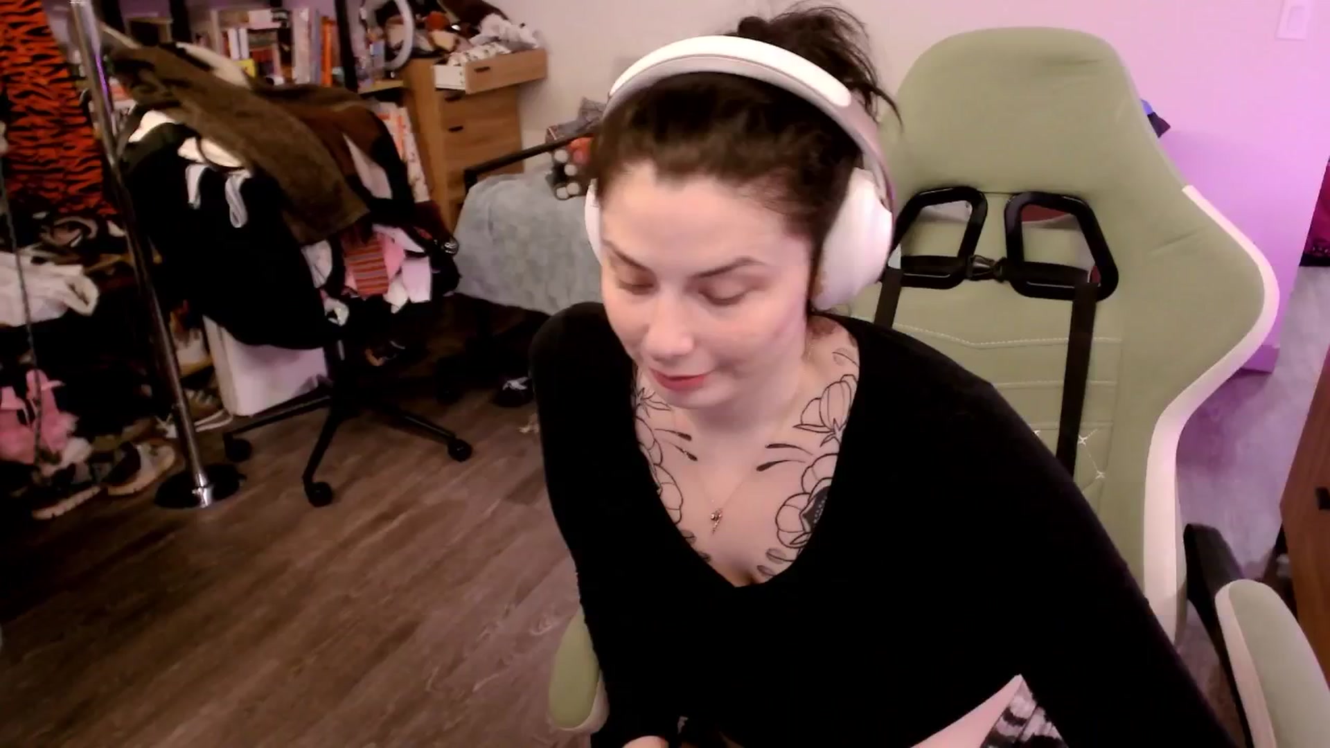 Gallery image thumbnail from ToniTigresse's myfreecams stream on, 09/30/2025, 02:42 image 10 of 20