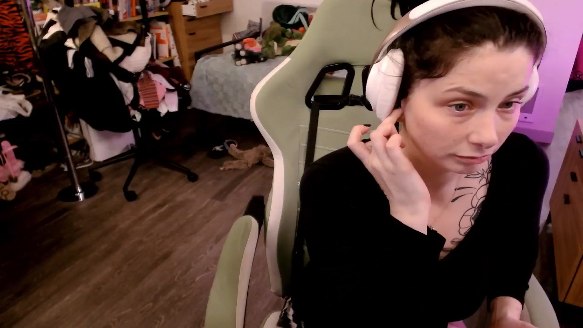 Gallery image thumbnail from ToniTigresse's myfreecams stream on, 09/30/2025, 02:42 image 19 of 20